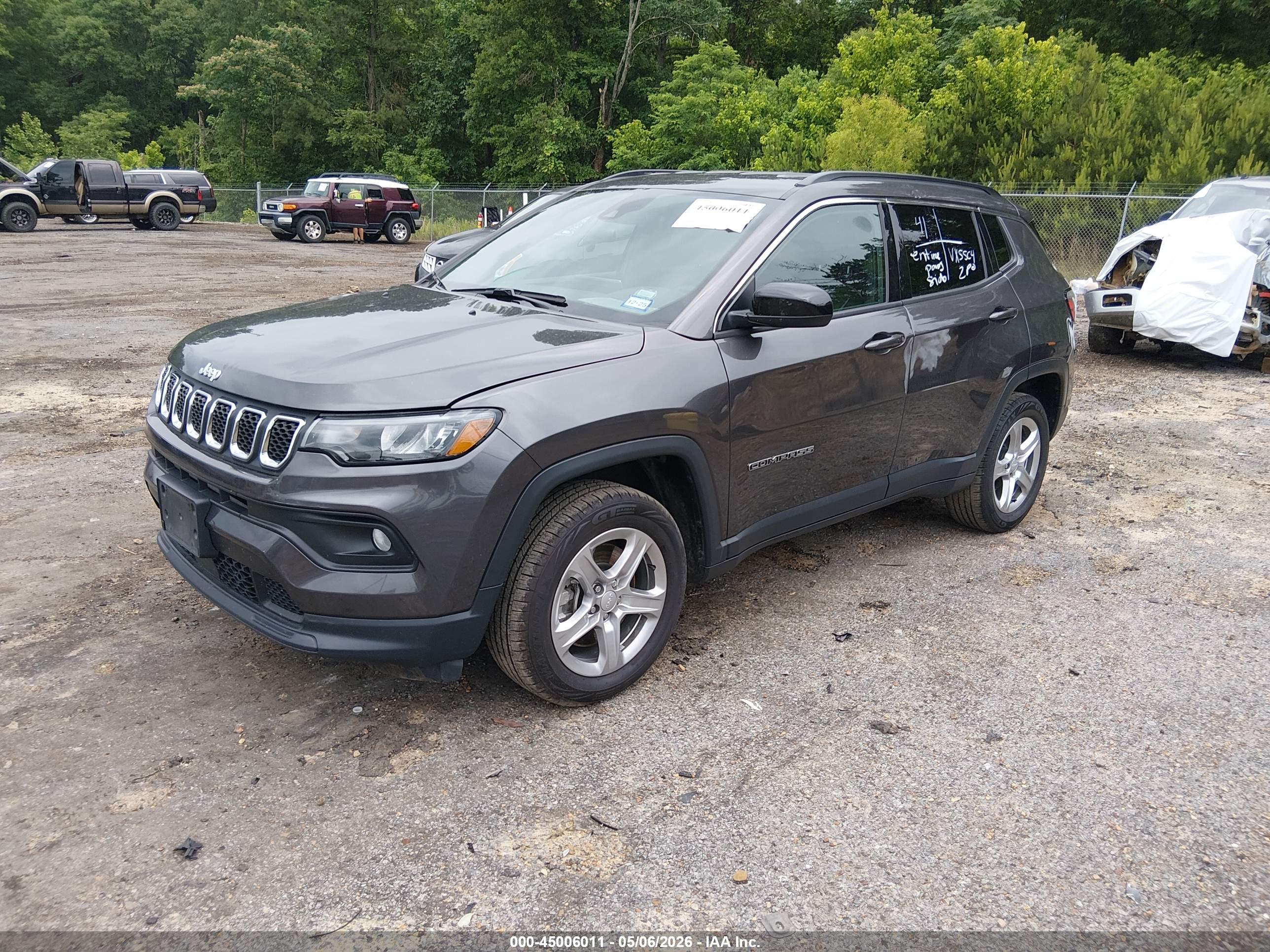 JEEP COMPASS image 2