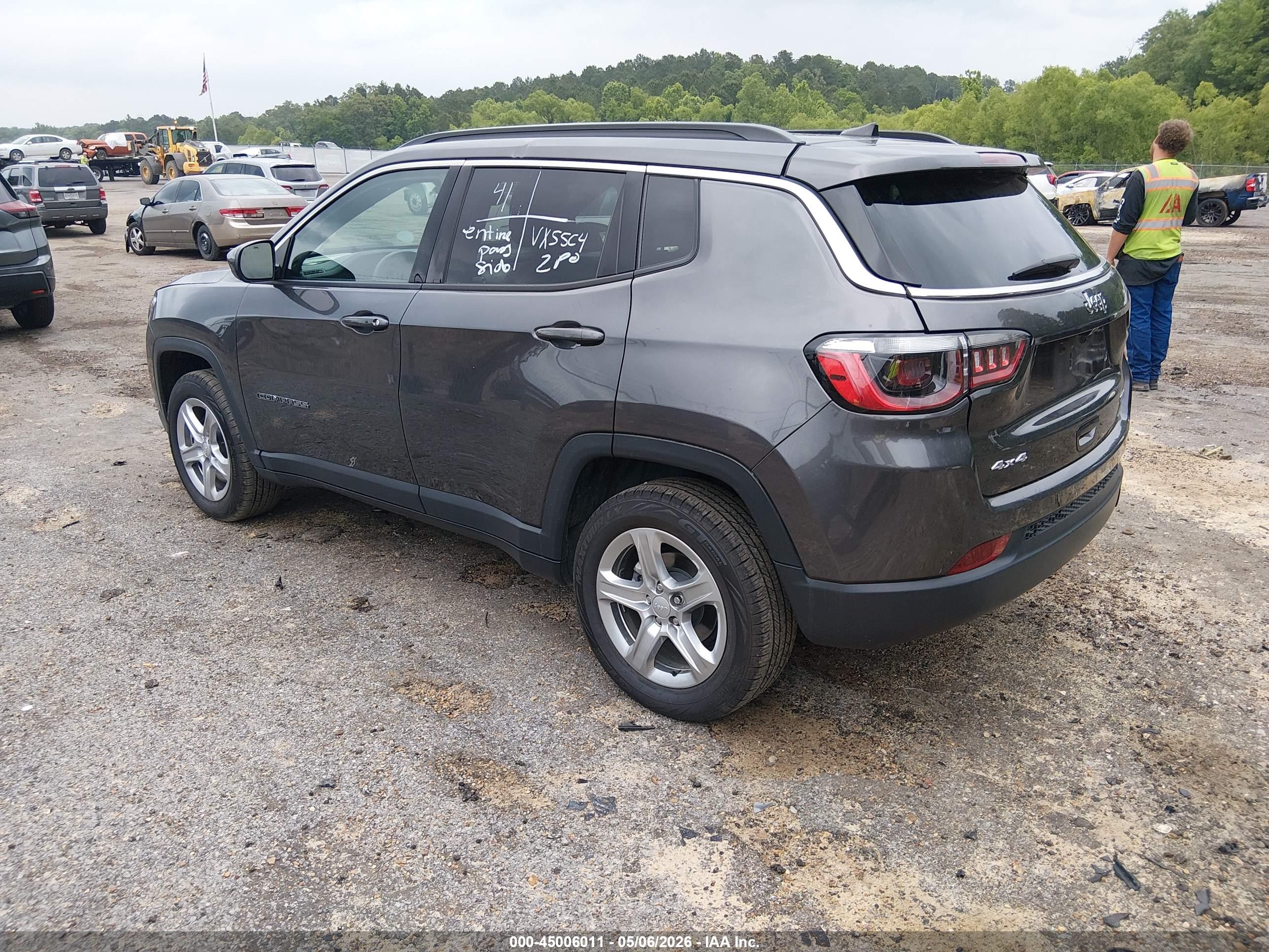 JEEP COMPASS image 3