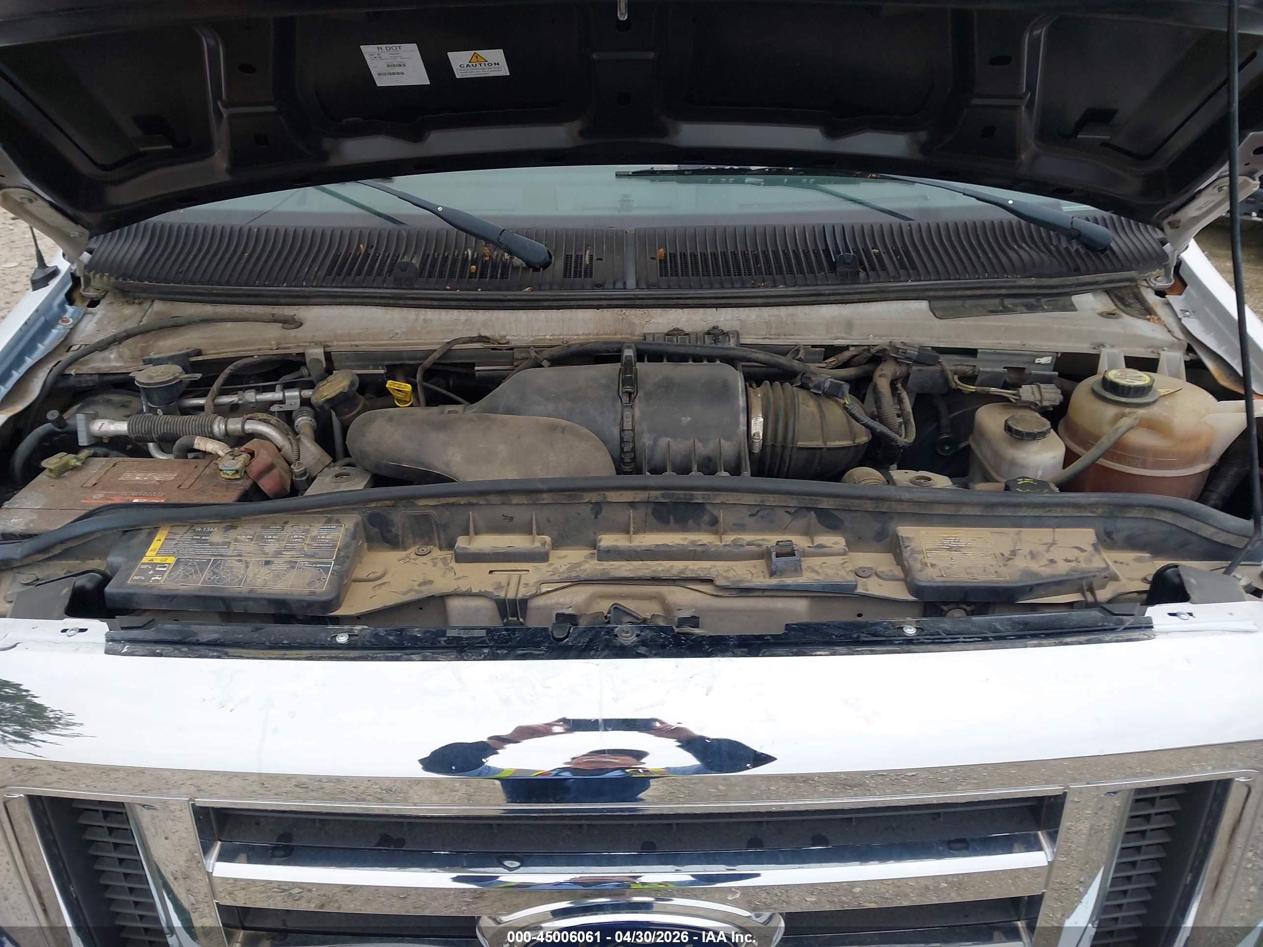 FORD E-350 image 10