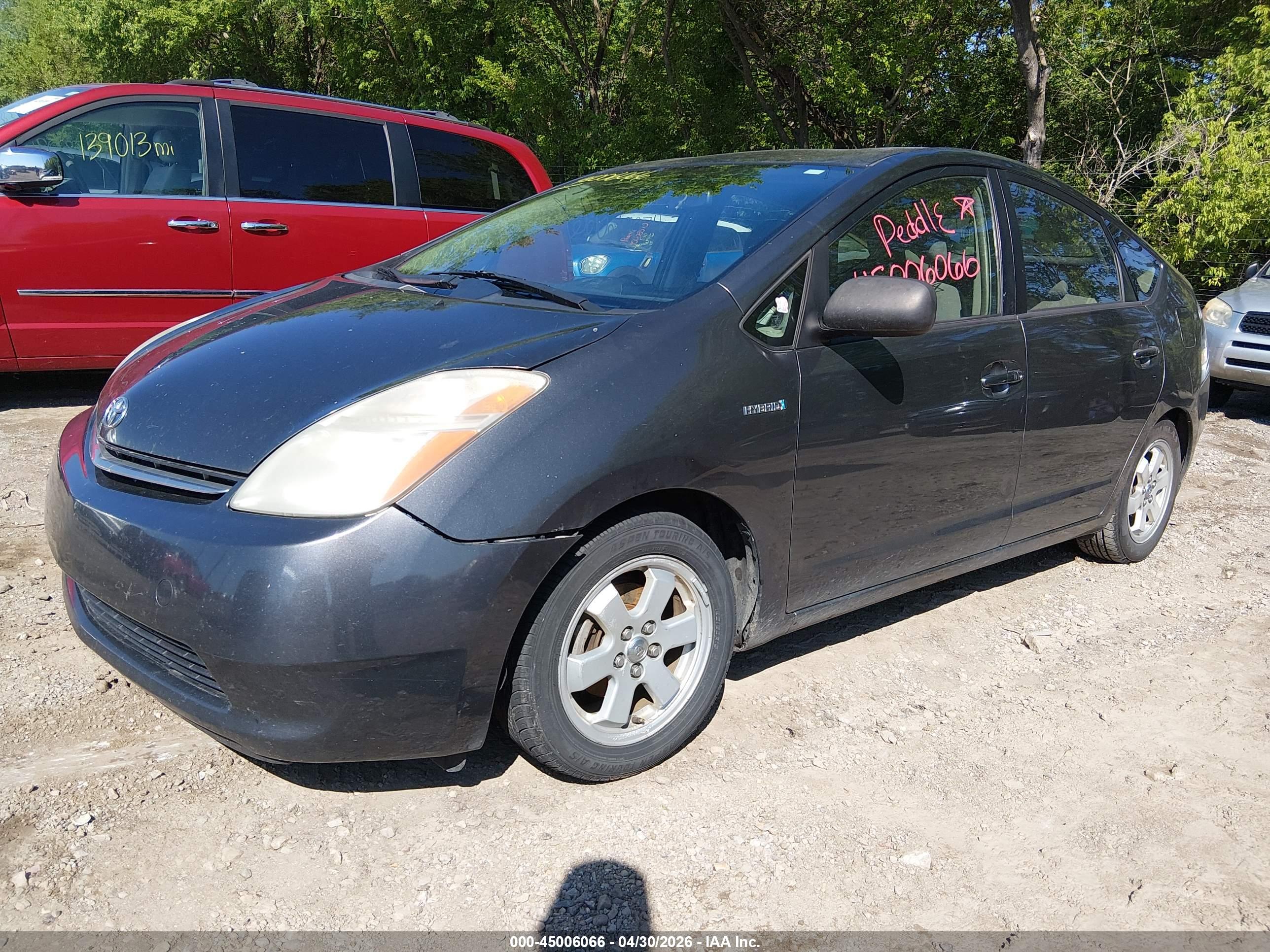 TOYOTA PRIUS image 2
