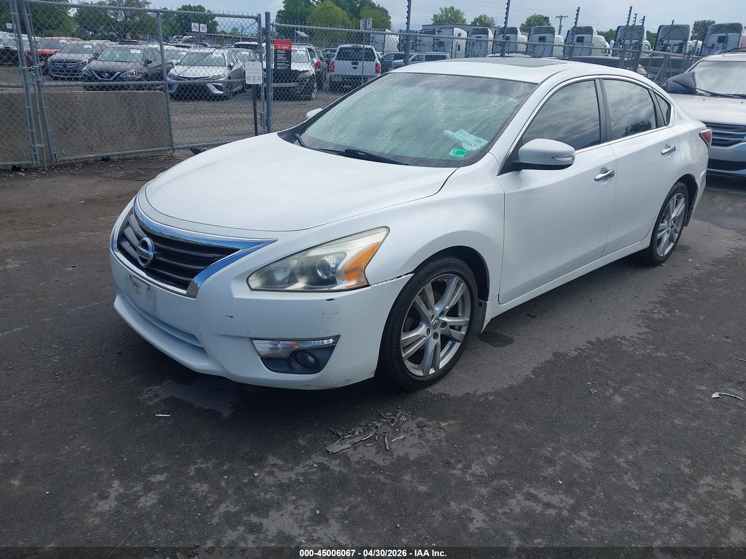 NISSAN ALTIMA image 2