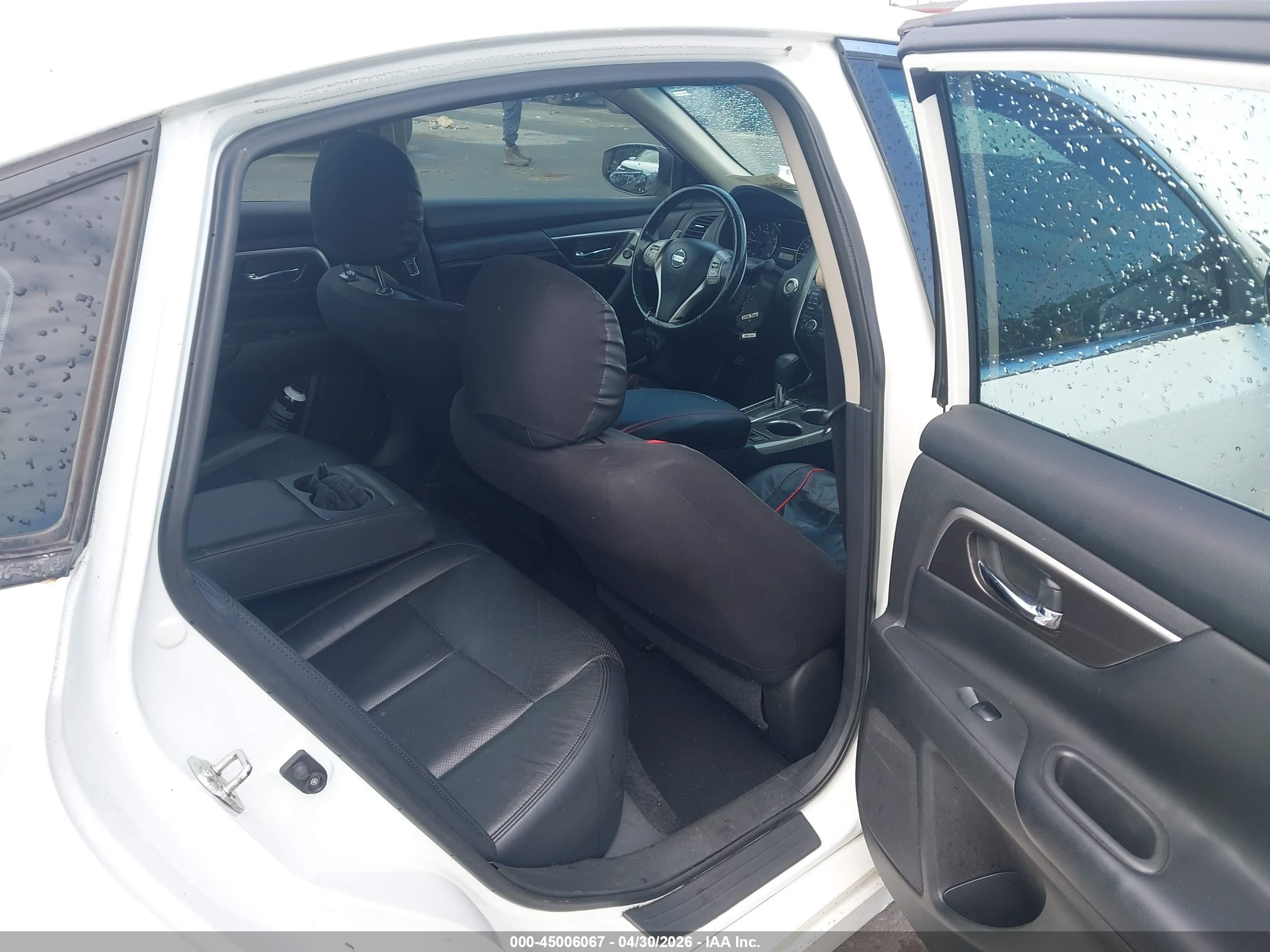 NISSAN ALTIMA image 8
