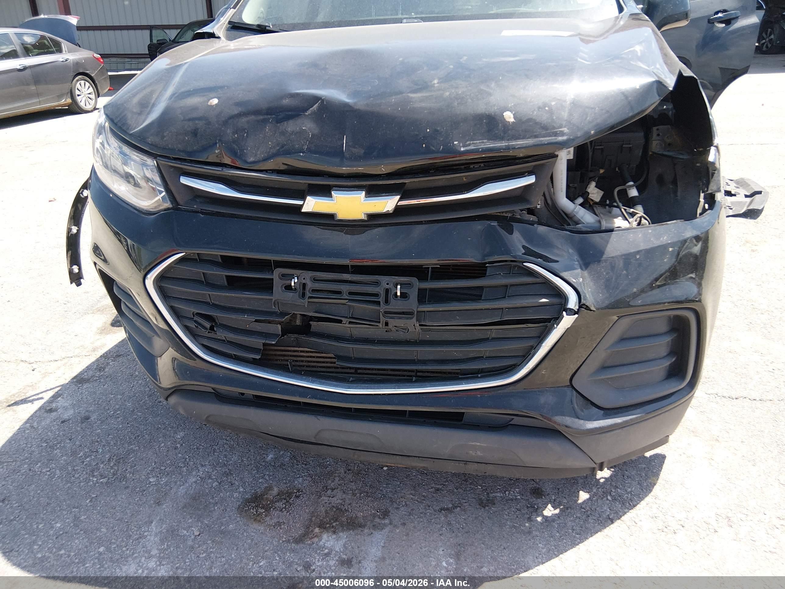 CHEVROLET TRAX image 6