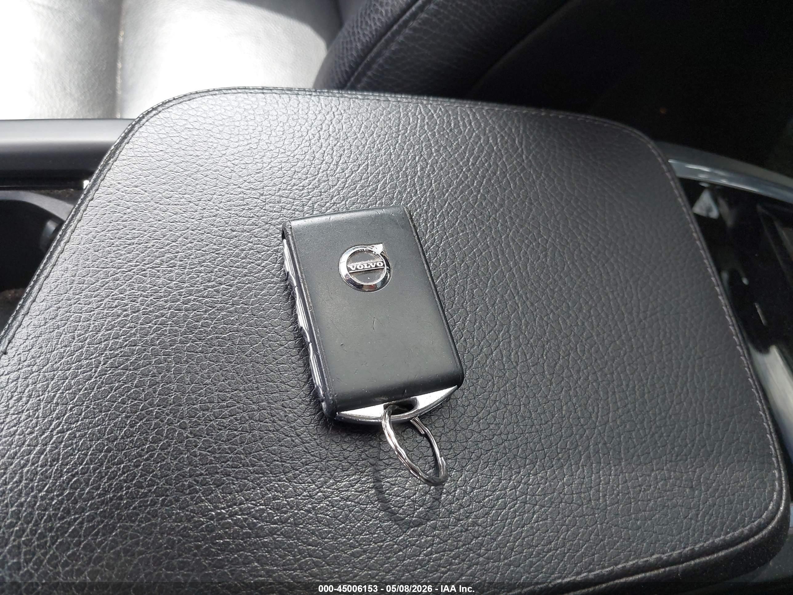 VOLVO S90 image 11