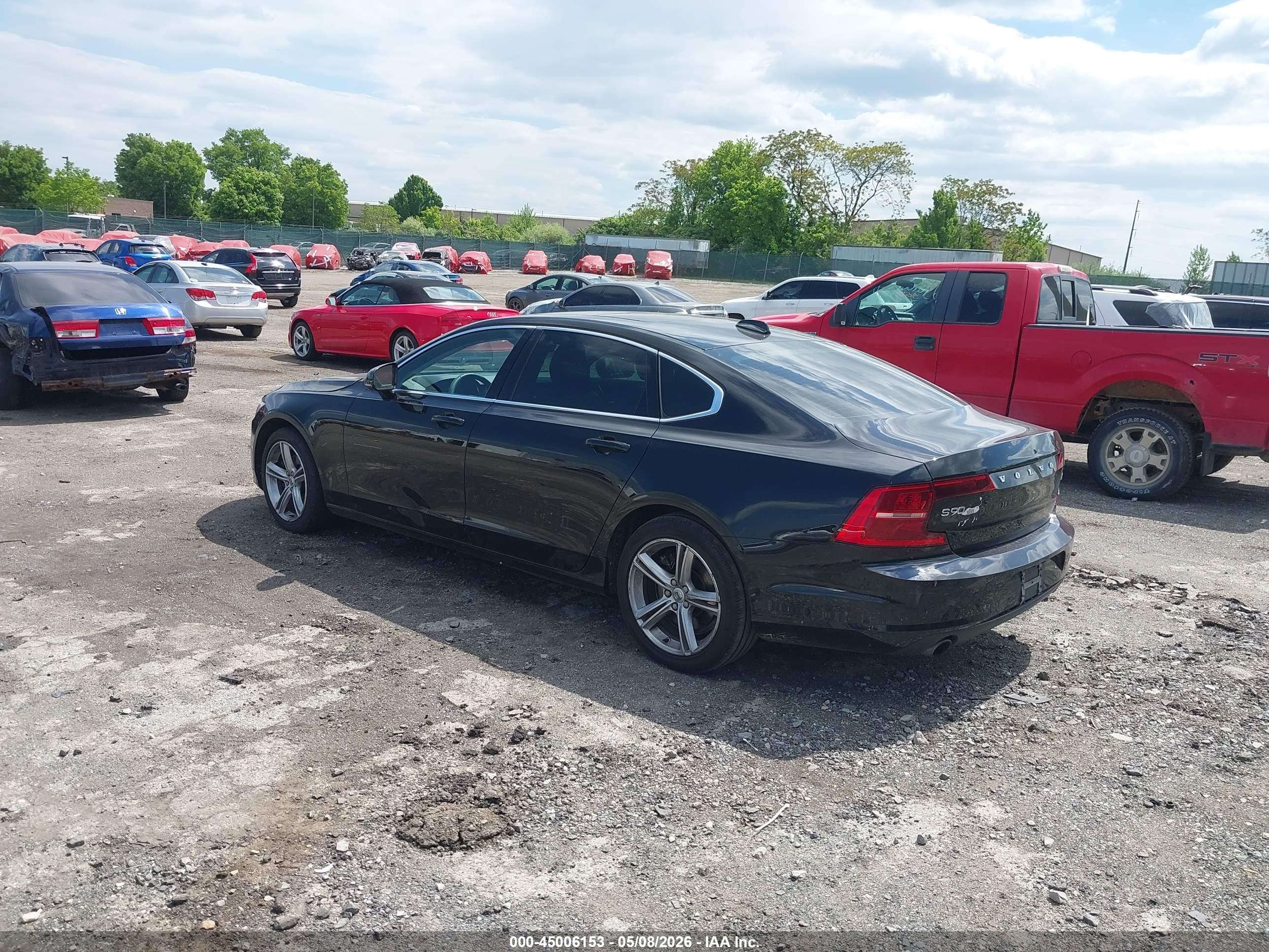 VOLVO S90 image 3