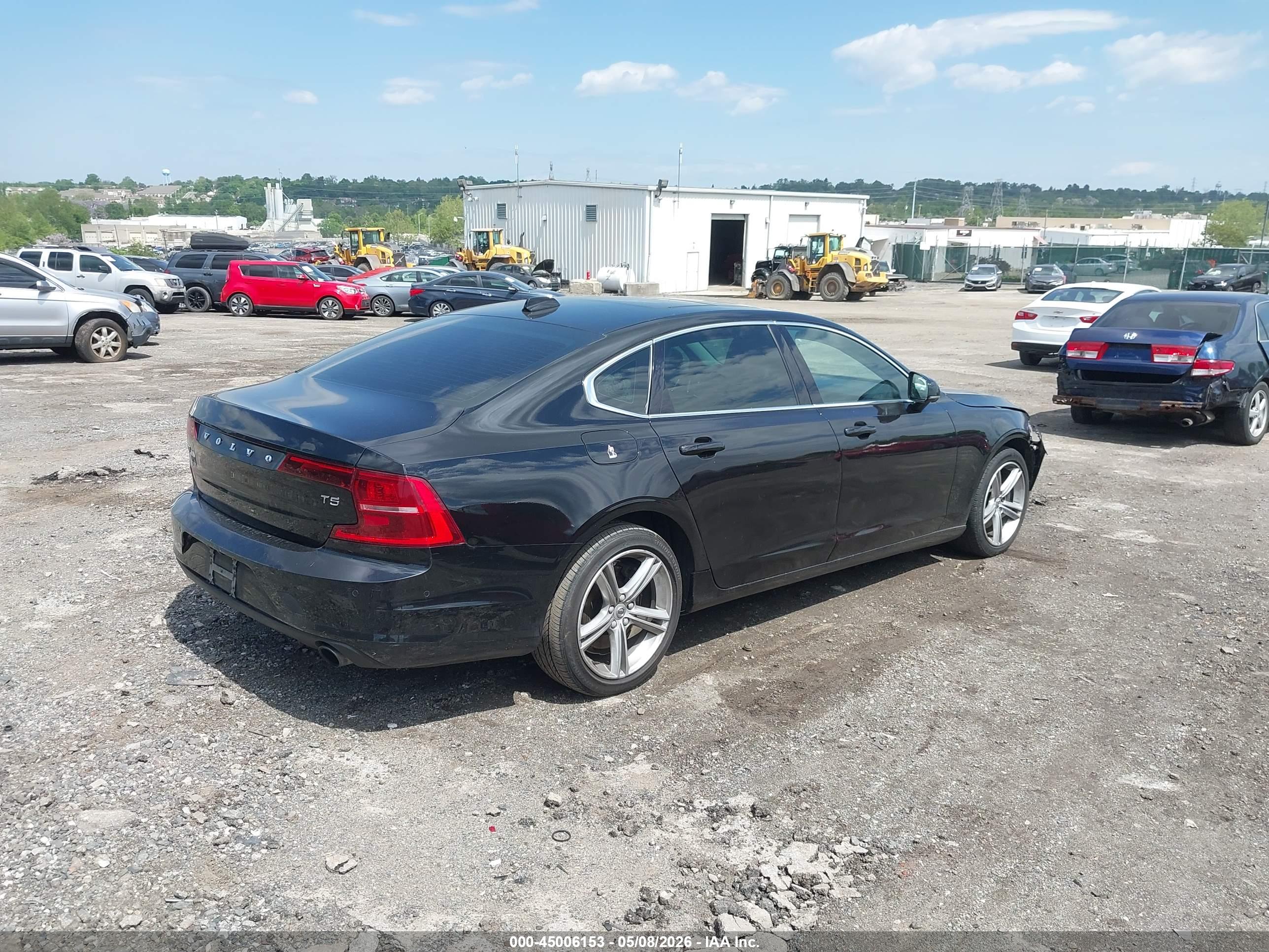 VOLVO S90 image 4