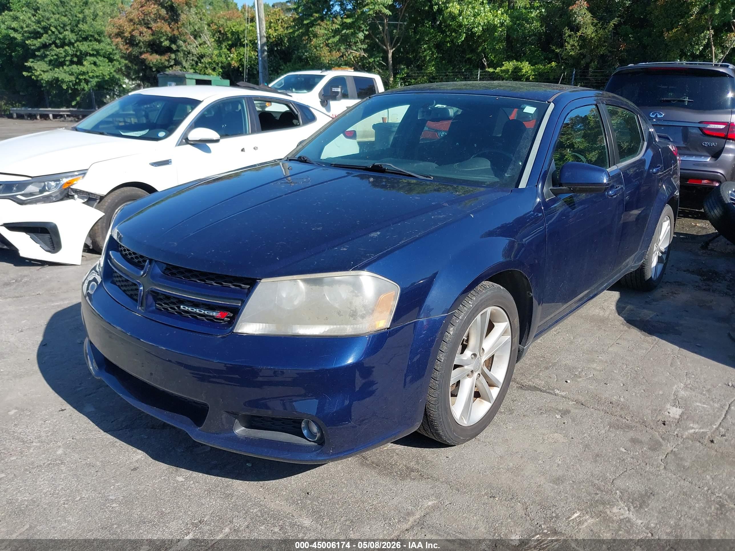 DODGE AVENGER image 2