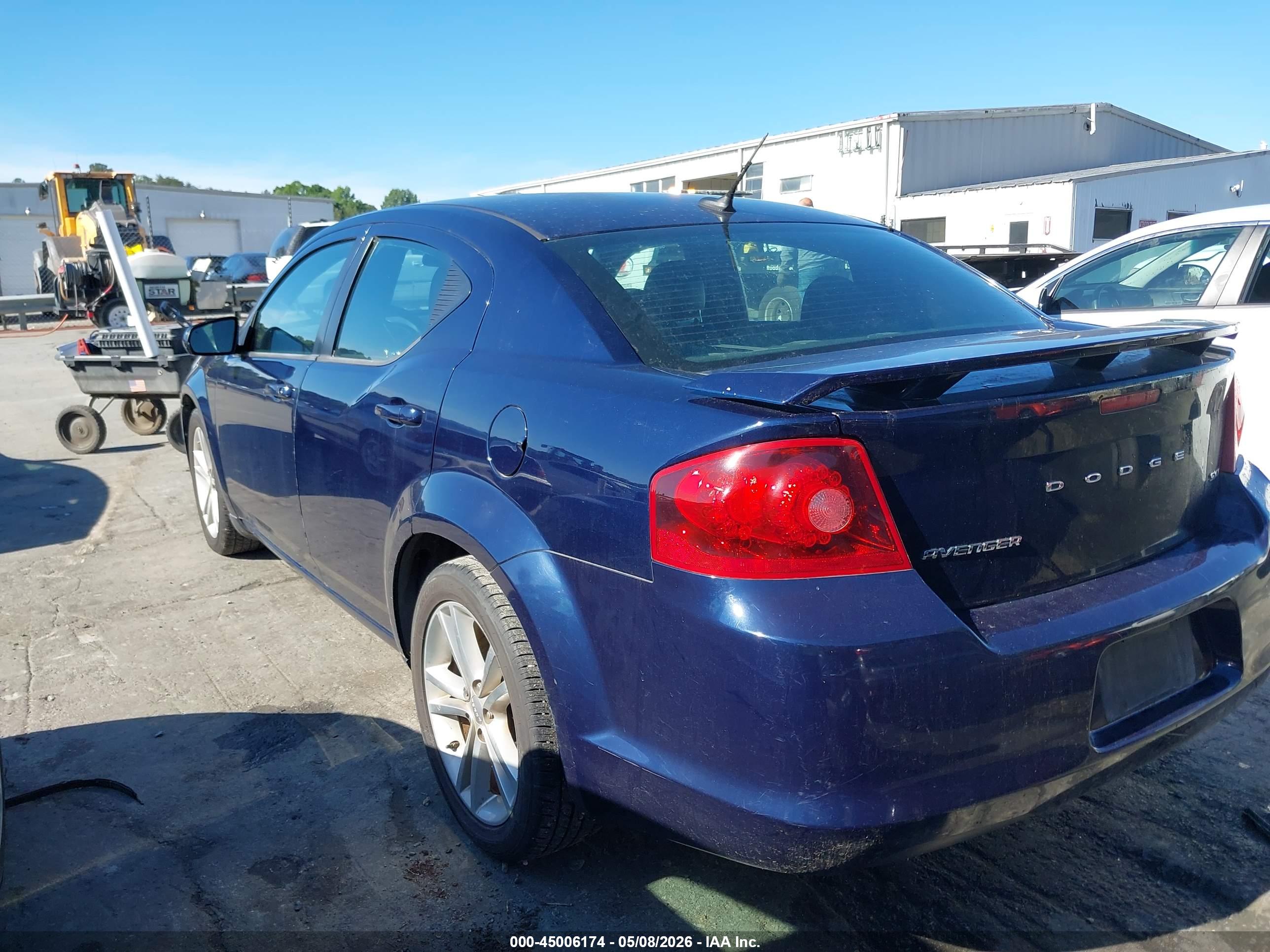 DODGE AVENGER image 3