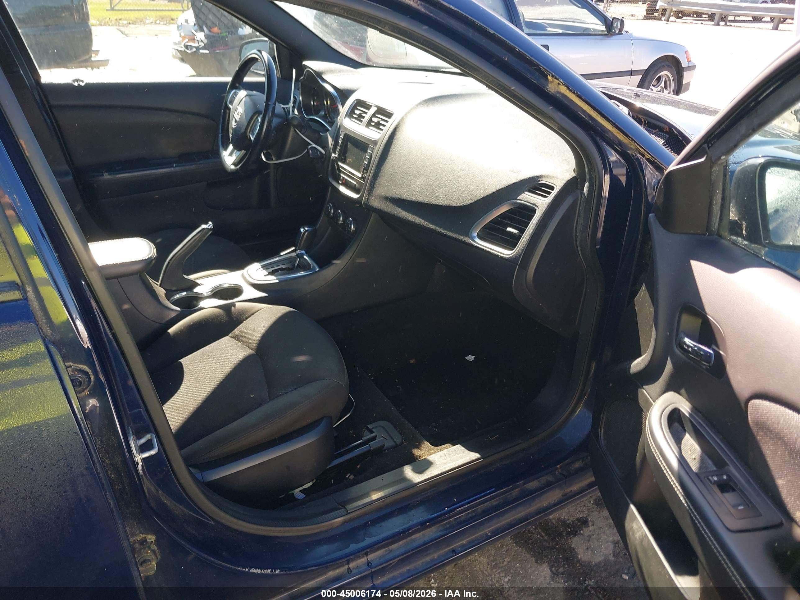 DODGE AVENGER image 5