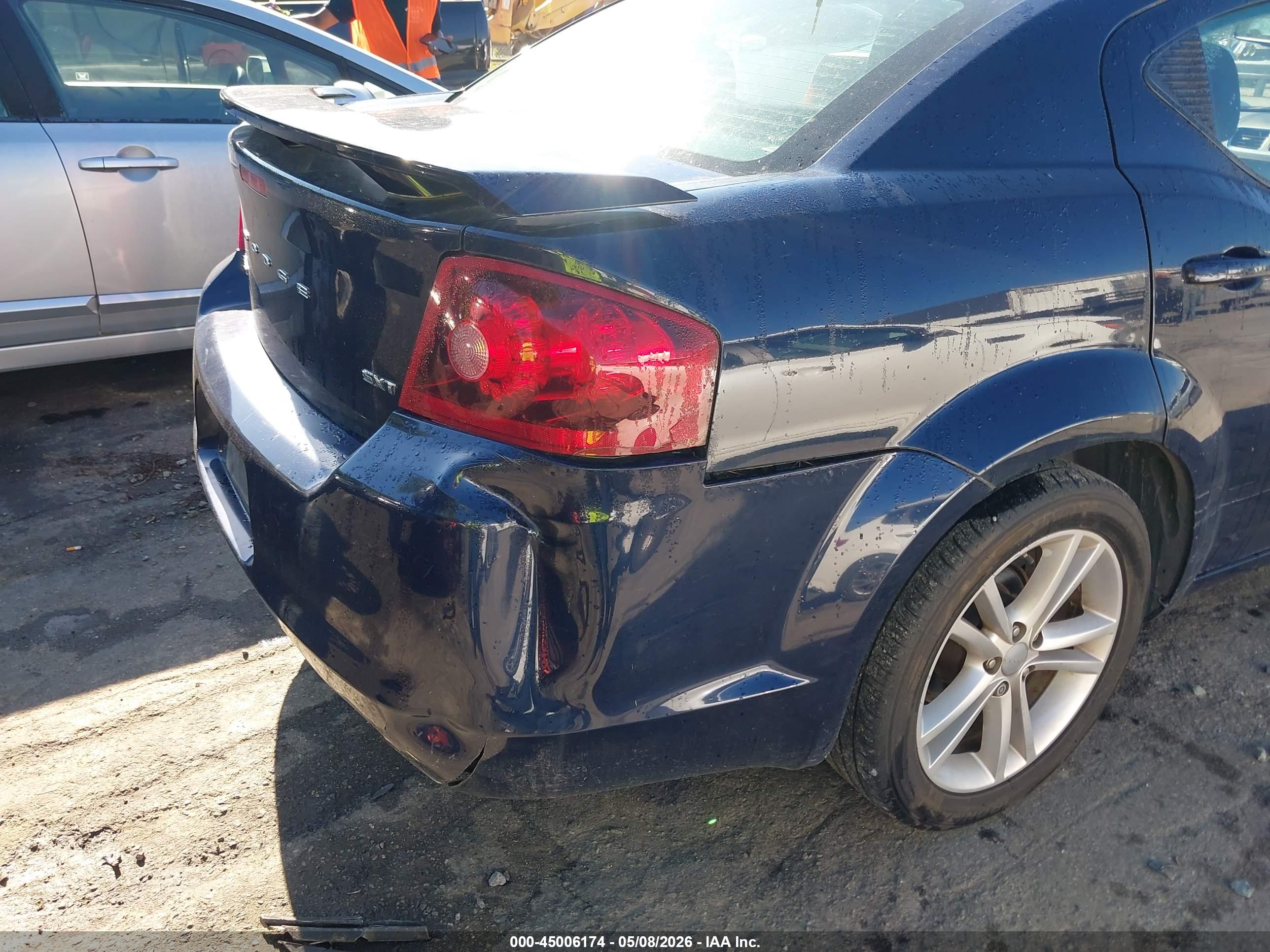 DODGE AVENGER image 6
