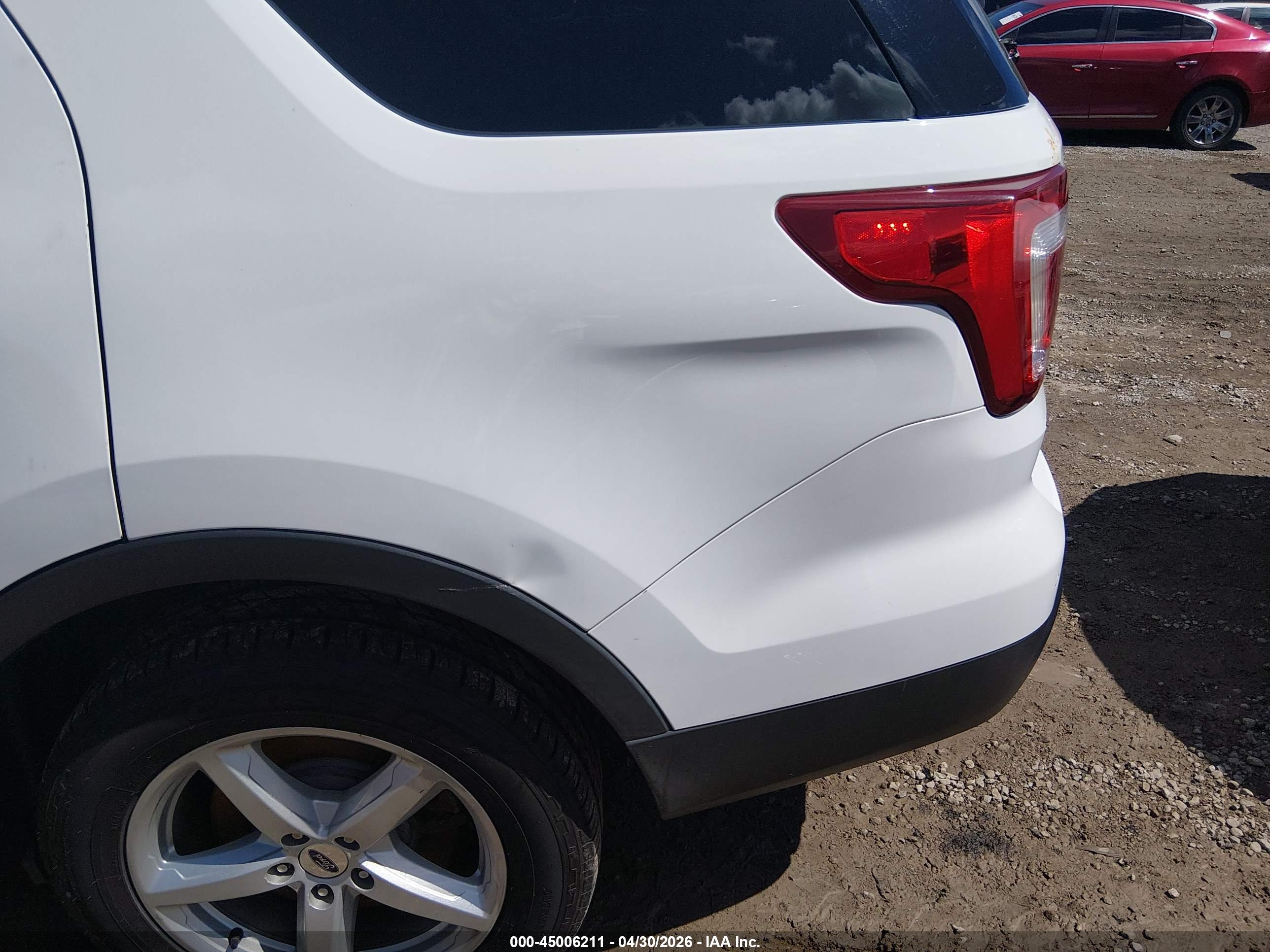 FORD EXPLORER image 6