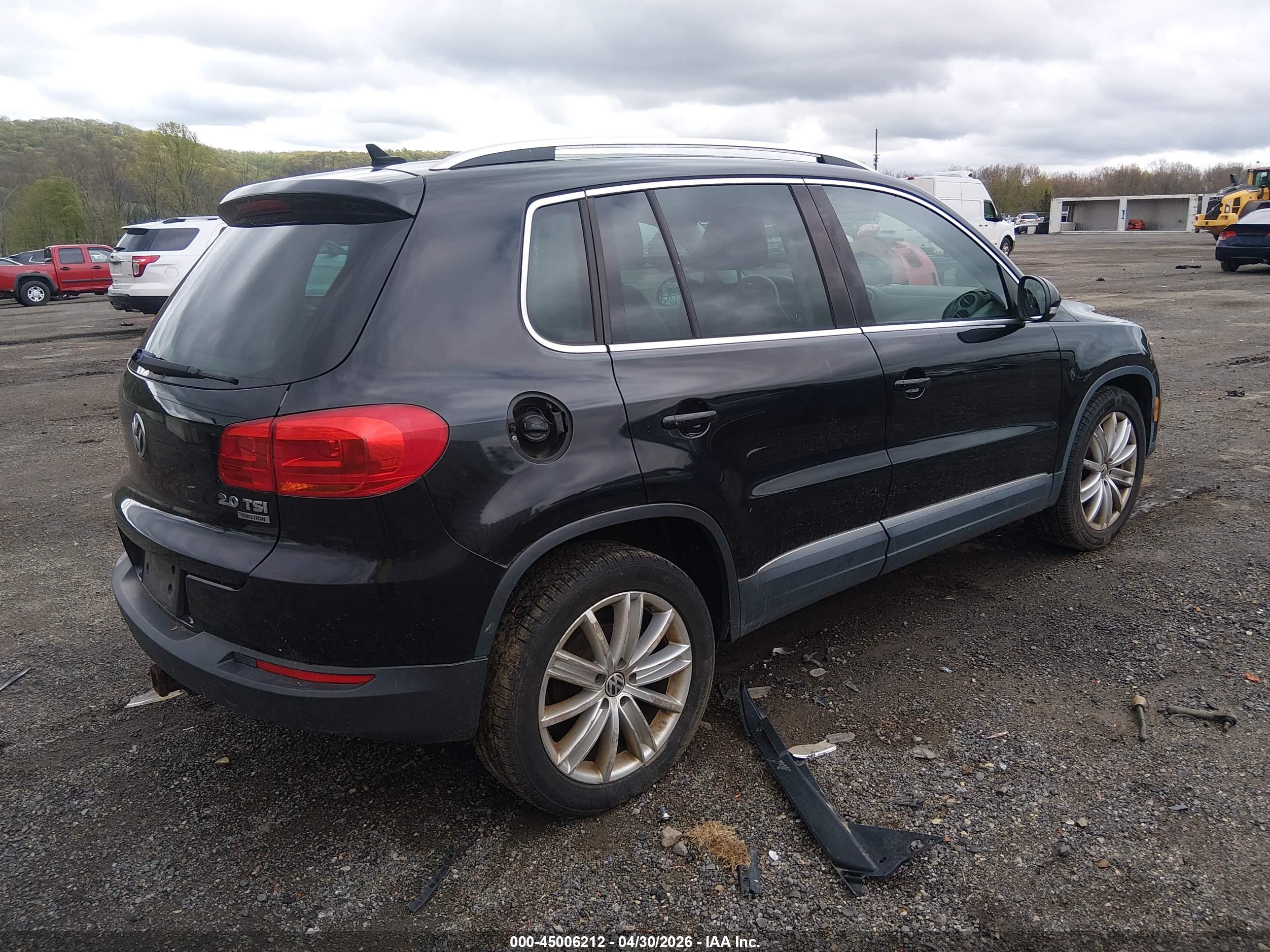 VOLKSWAGEN TIGUAN image 4