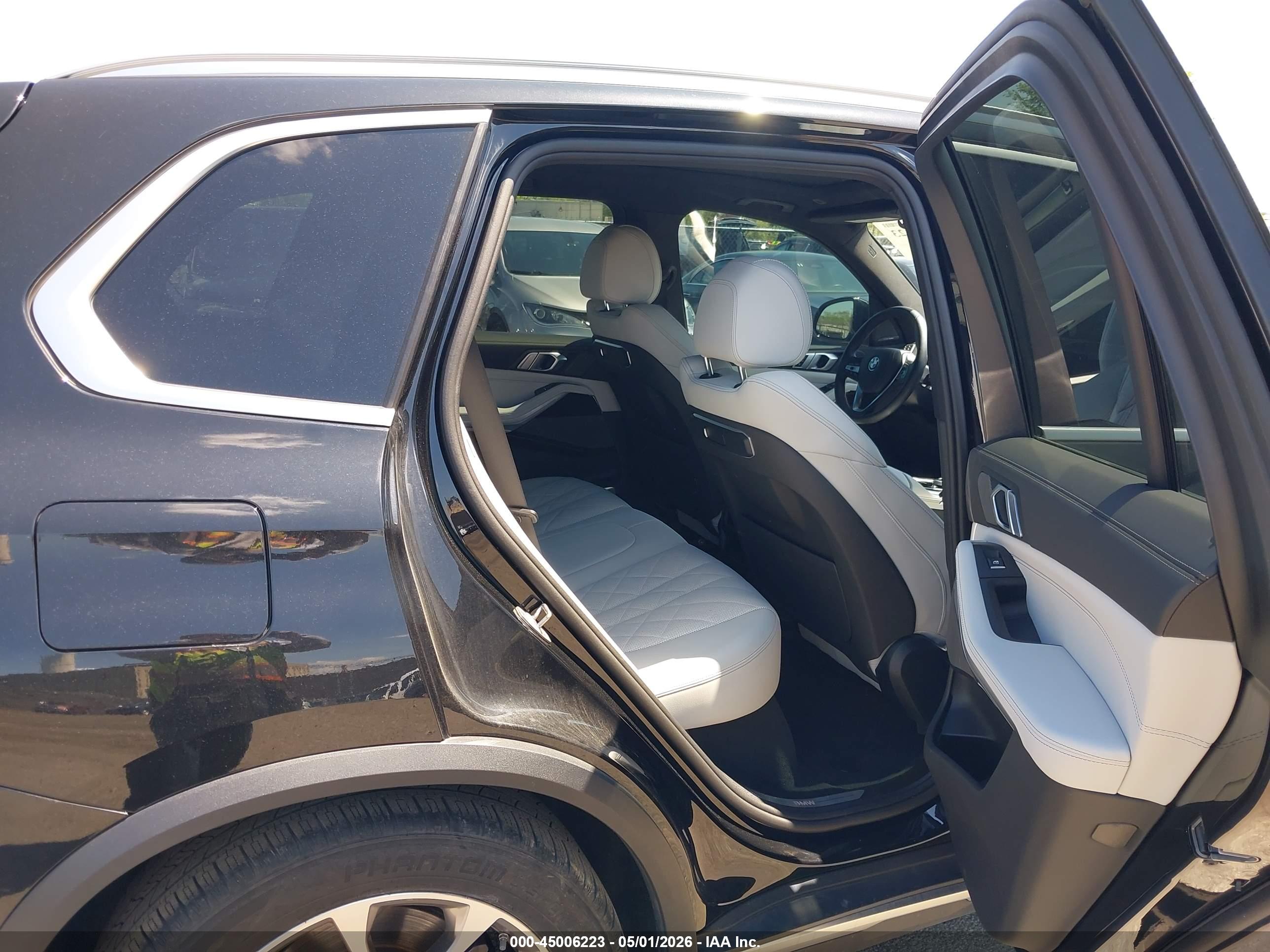 BMW X5 image 8