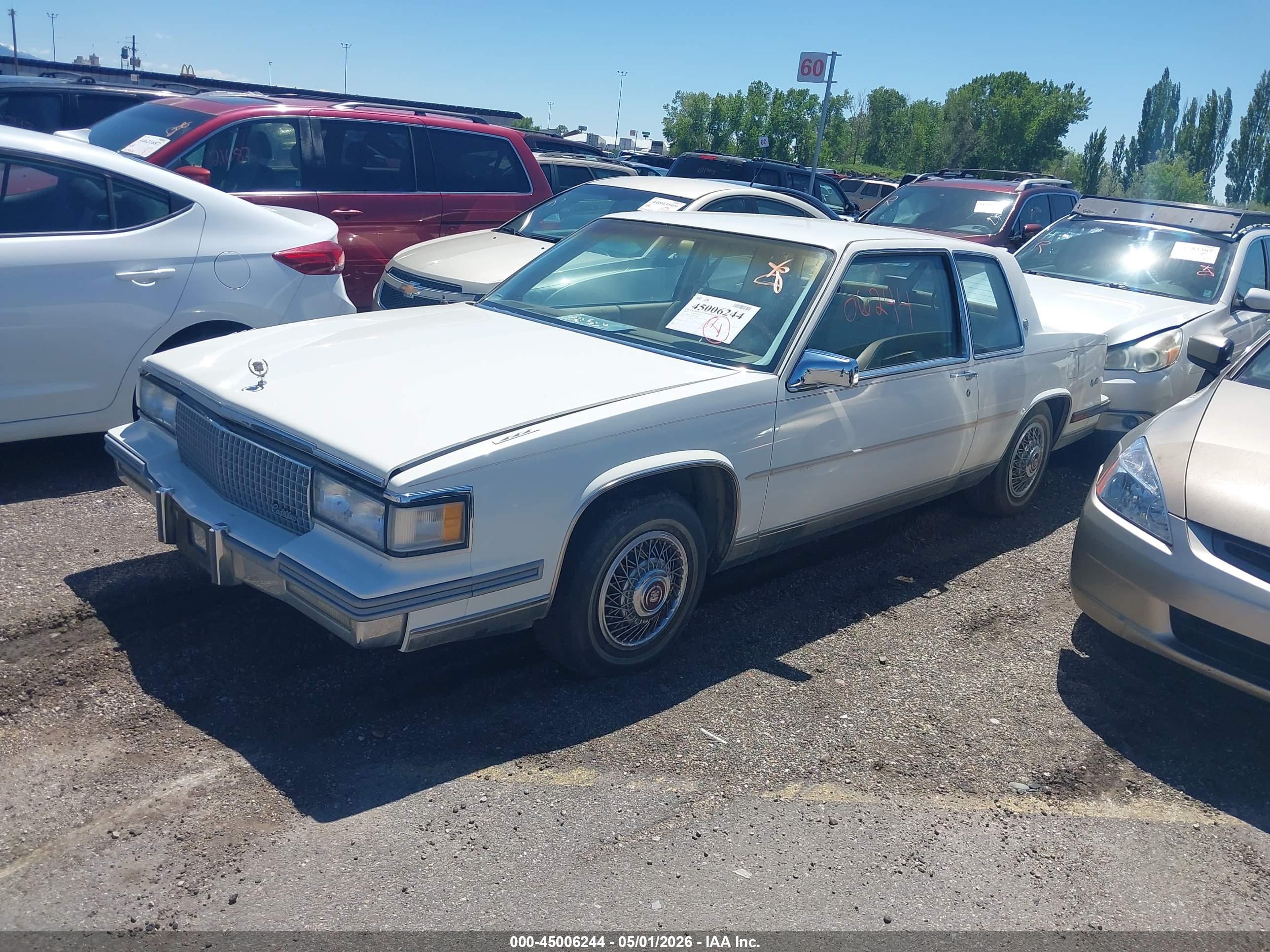 CADILLAC DEVILLE image 2
