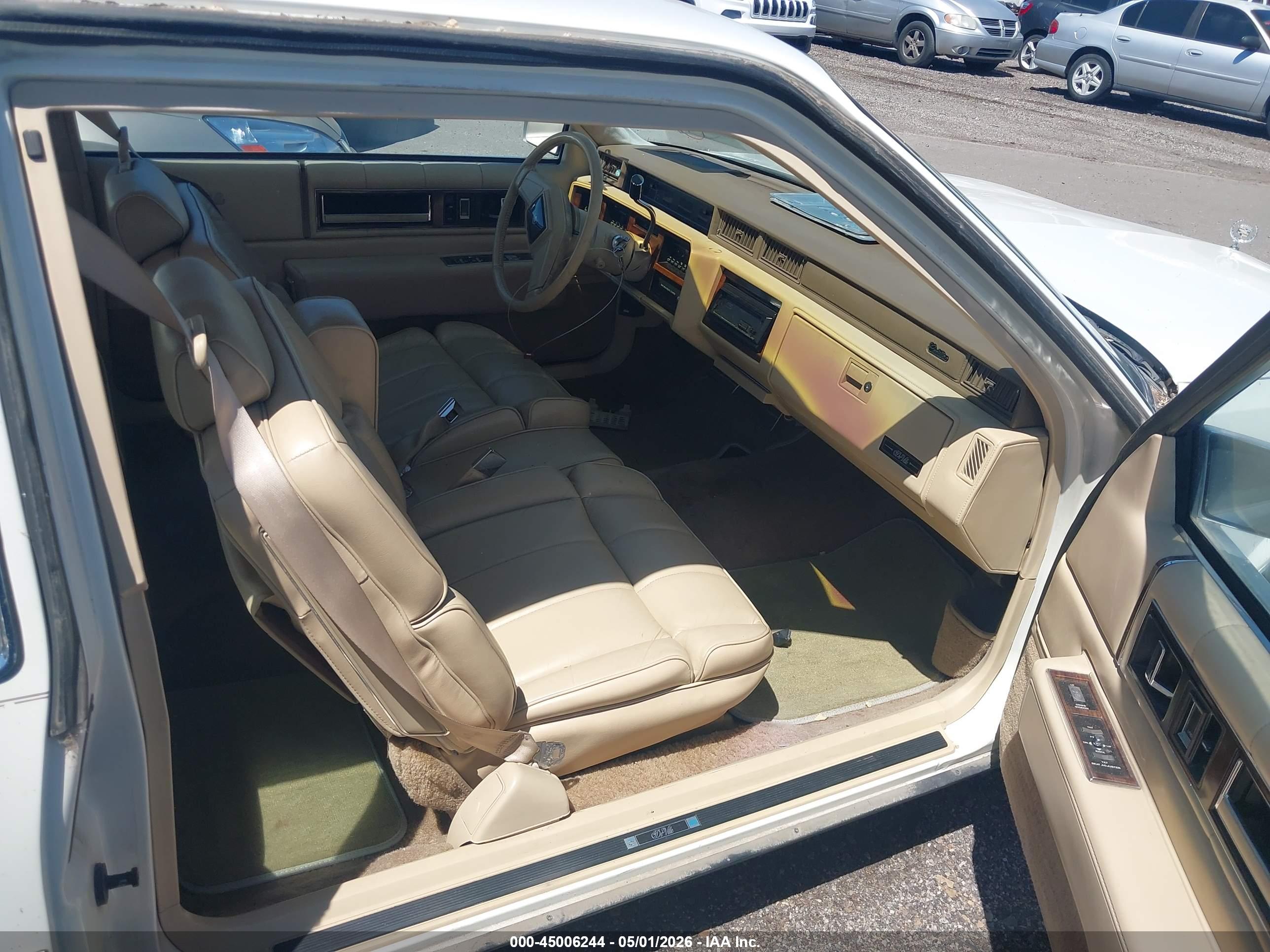CADILLAC DEVILLE image 5