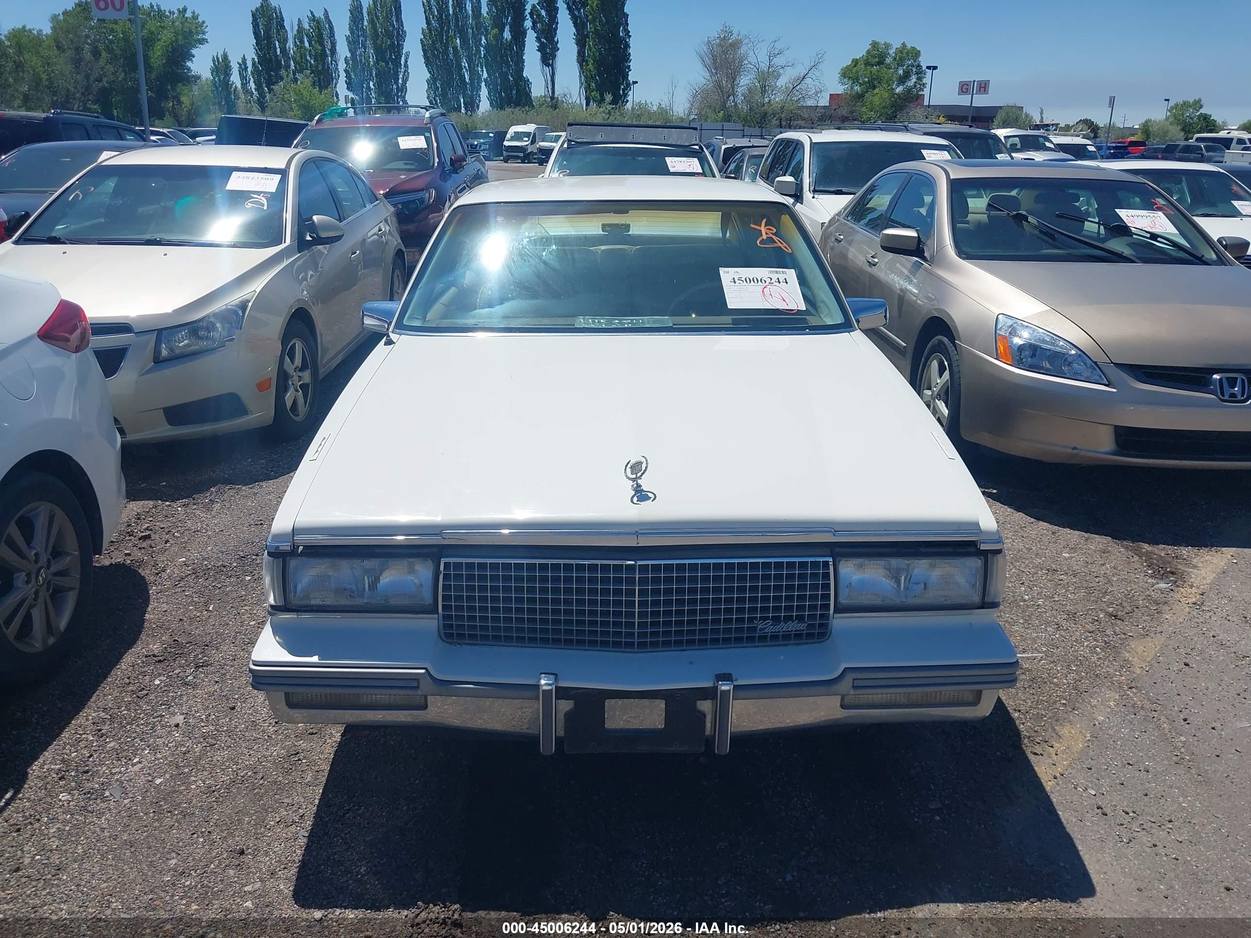 CADILLAC DEVILLE image 6