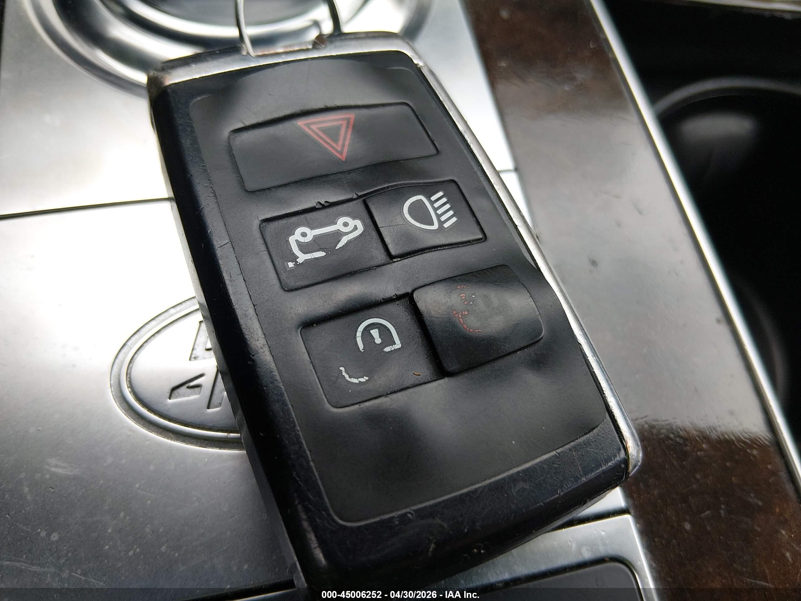 LAND ROVER image 11