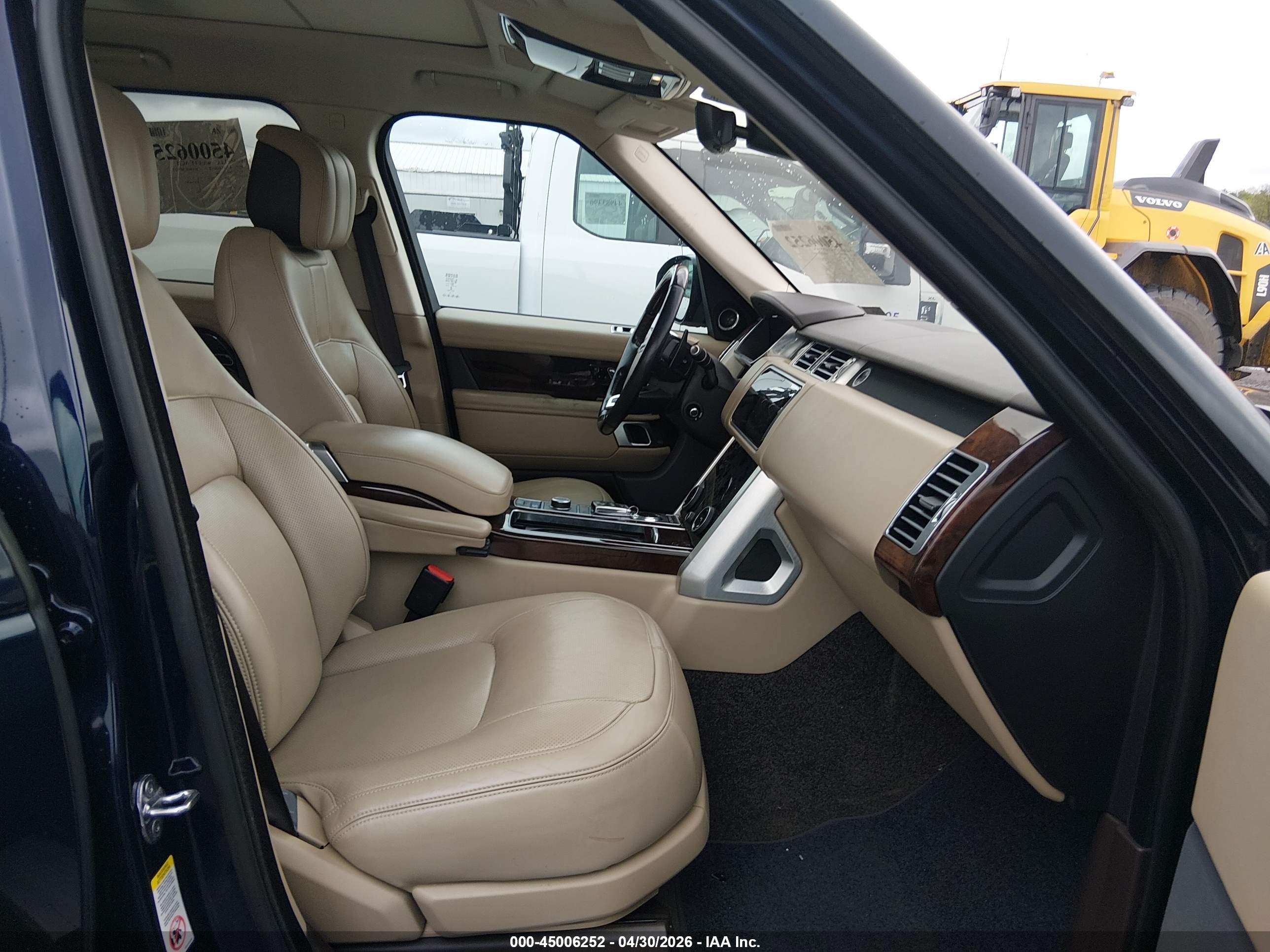 LAND ROVER image 5