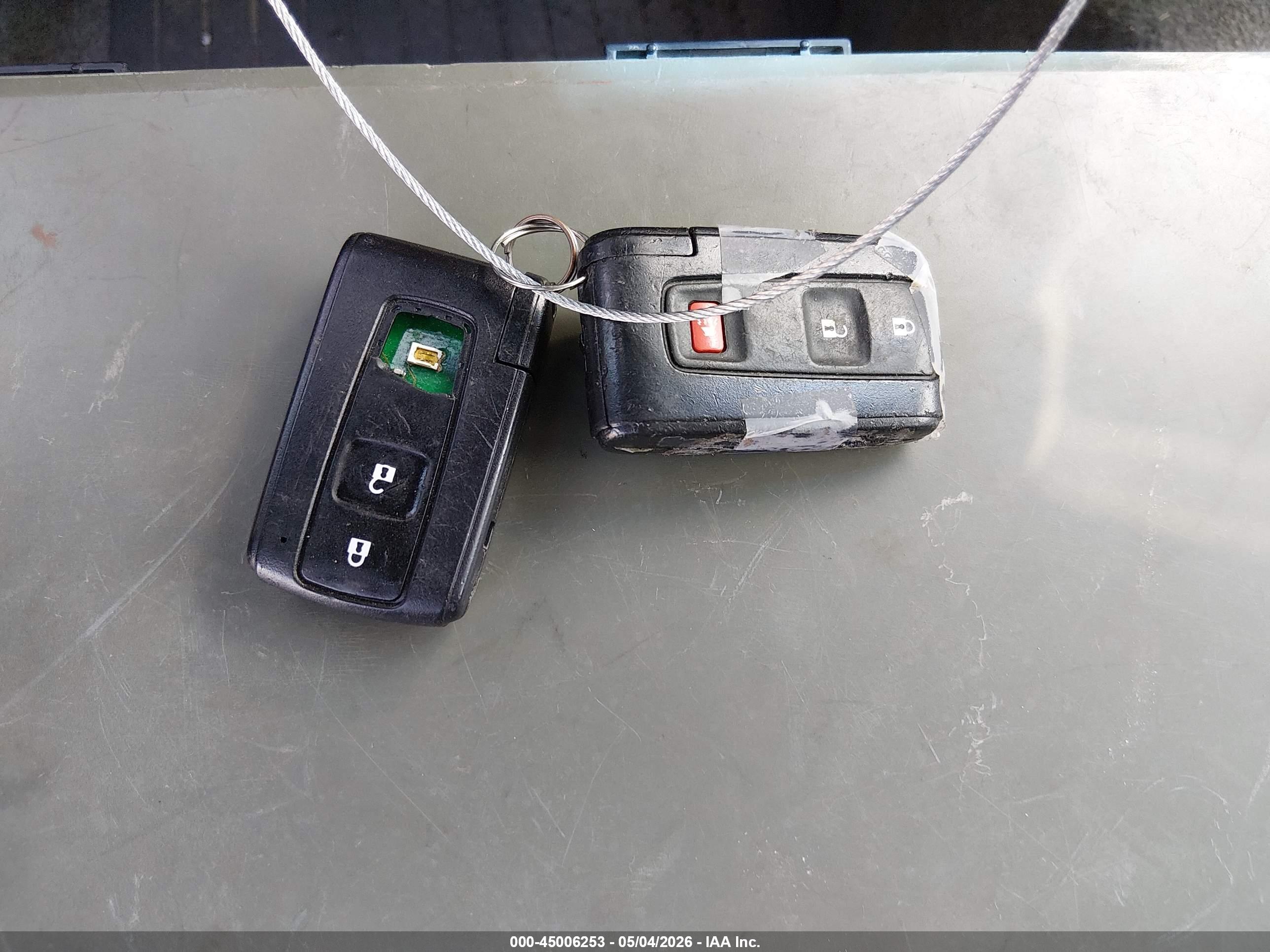 TOYOTA PRIUS image 11