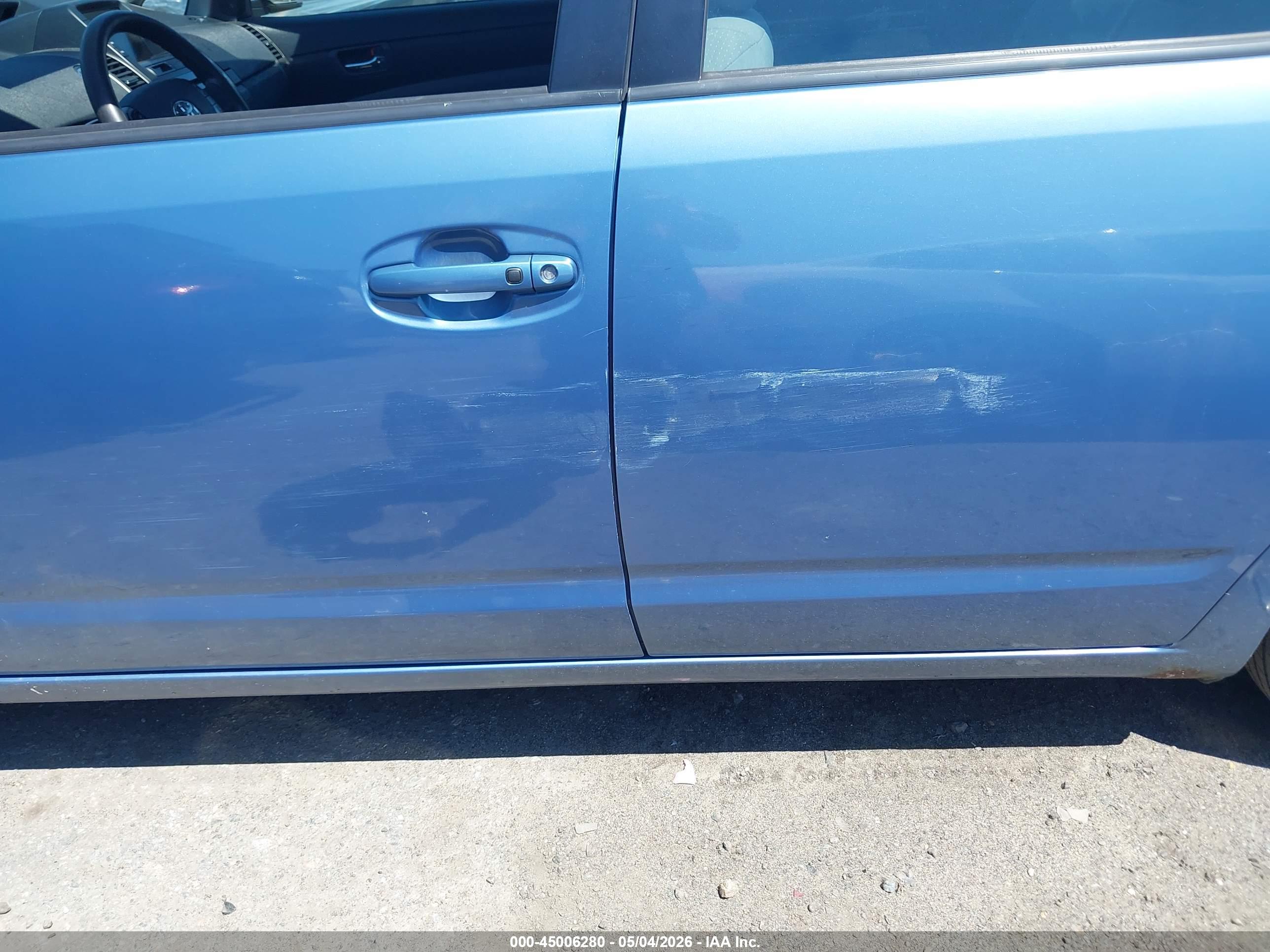 TOYOTA PRIUS image 6