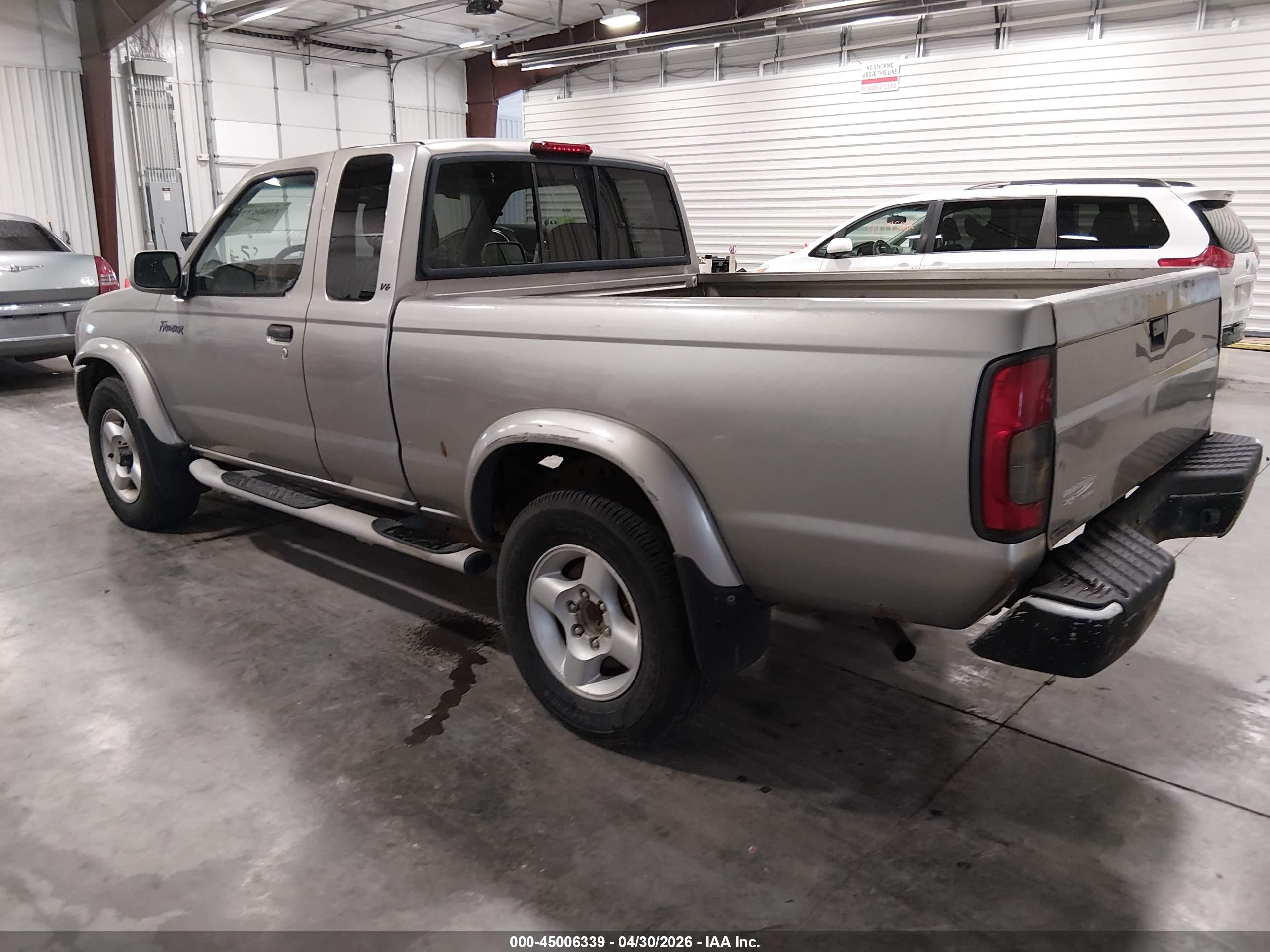 NISSAN FRONTIER image 3