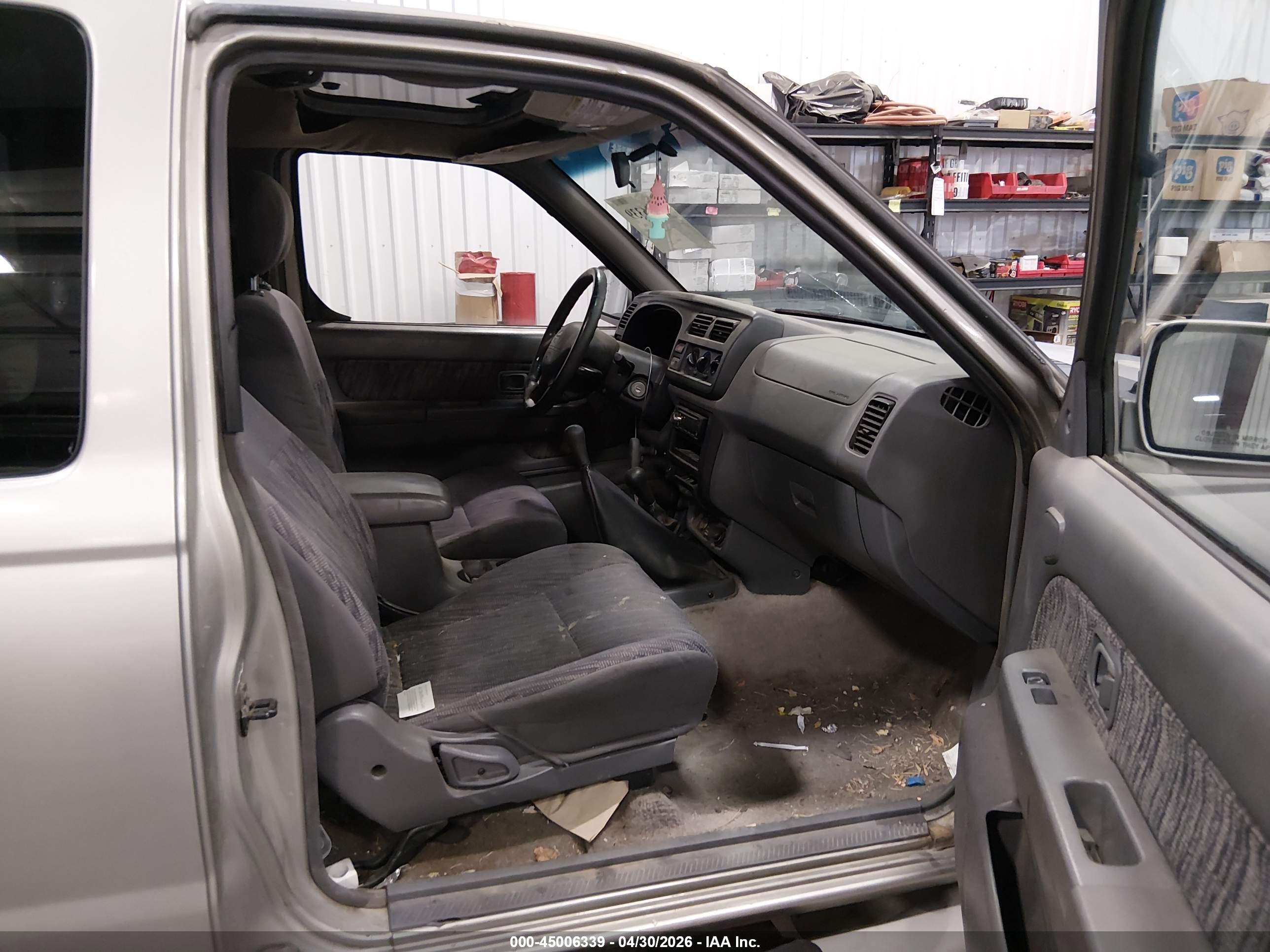 NISSAN FRONTIER image 5
