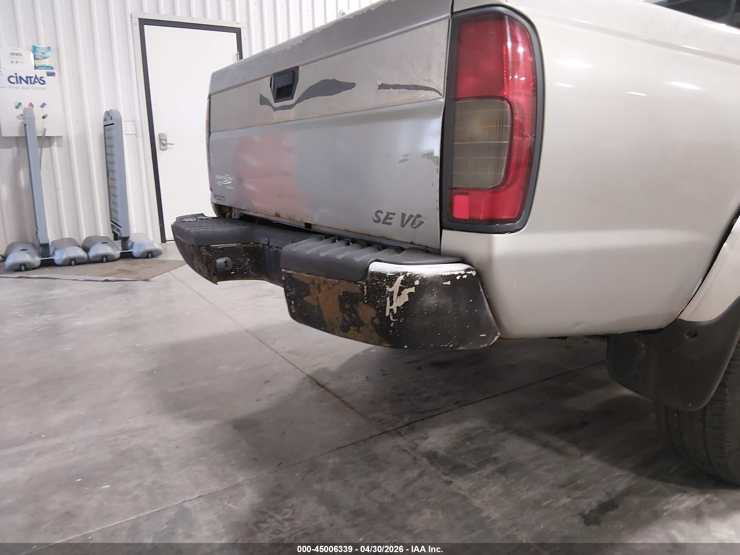 NISSAN FRONTIER image 6