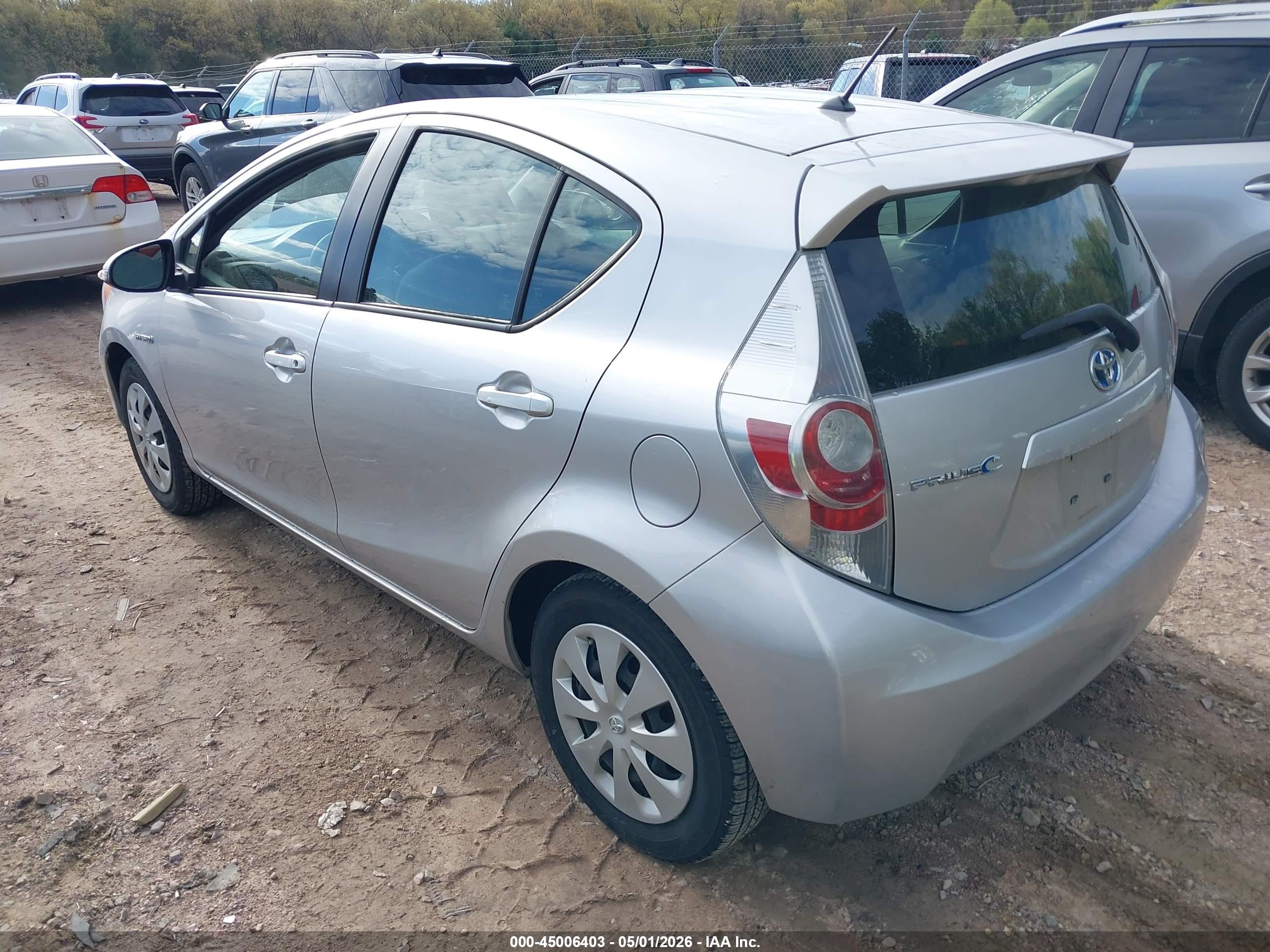 TOYOTA PRIUS image 3