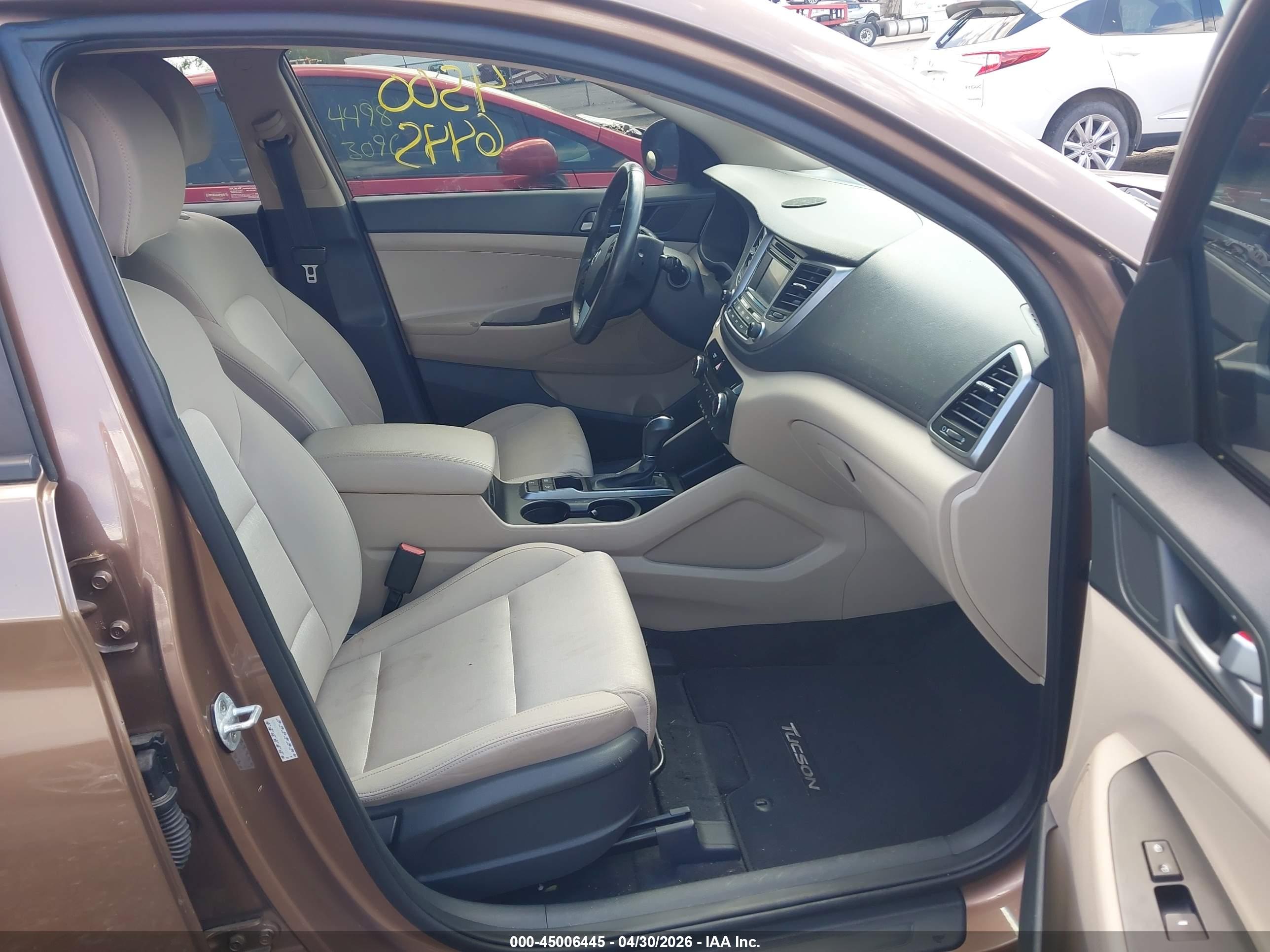 HYUNDAI TUCSON image 5