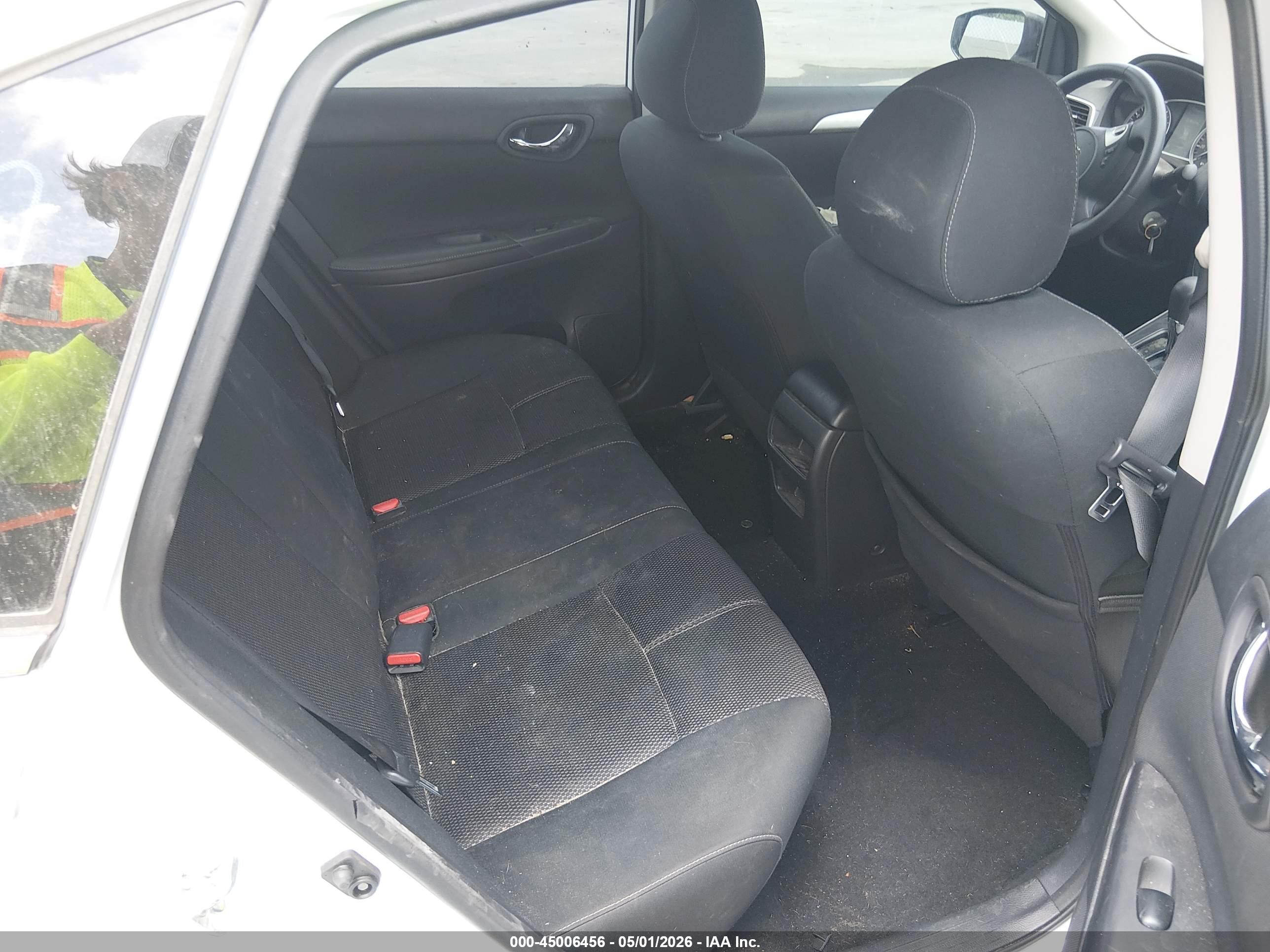 NISSAN SENTRA image 8