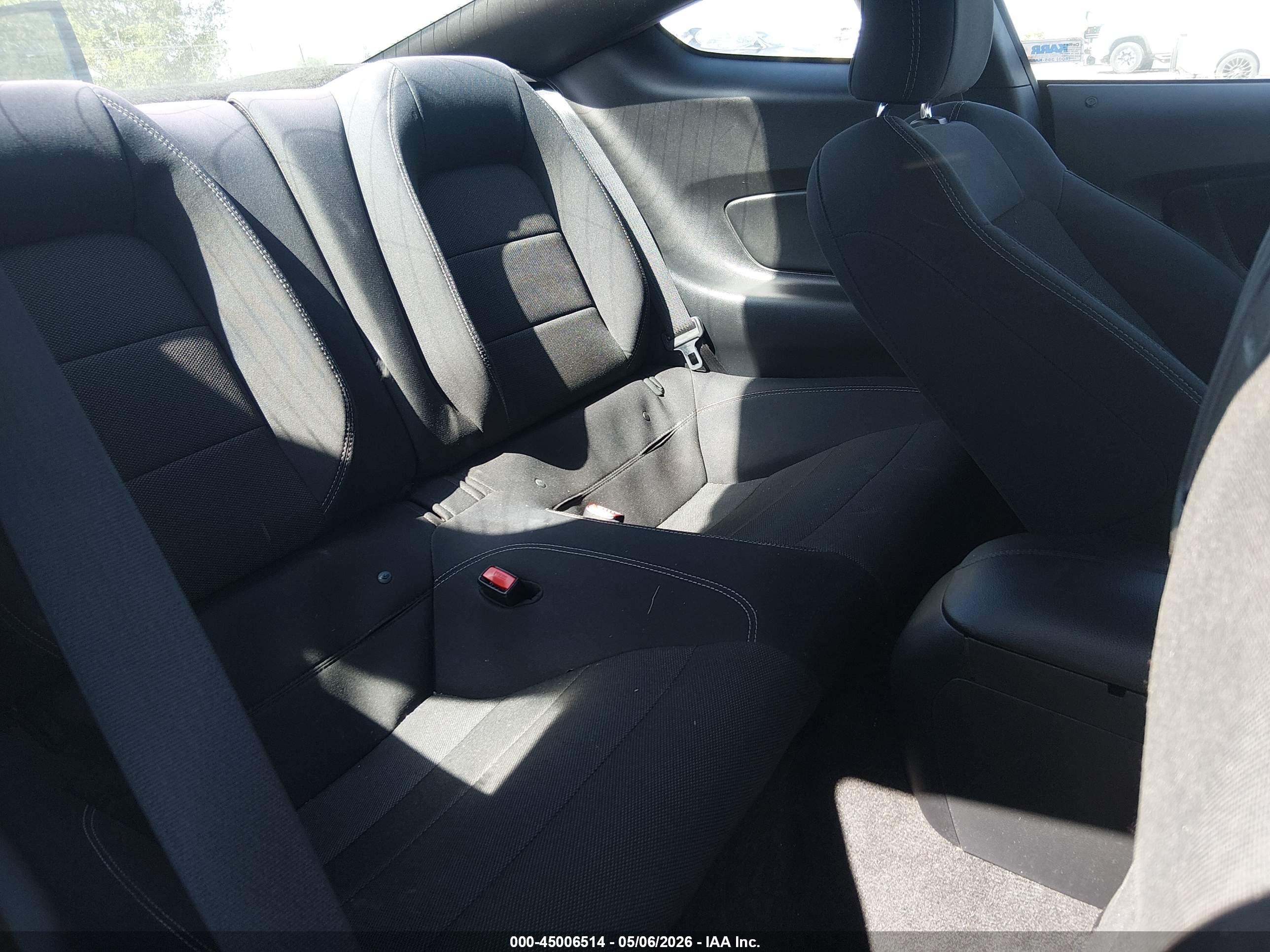 FORD MUSTANG image 8