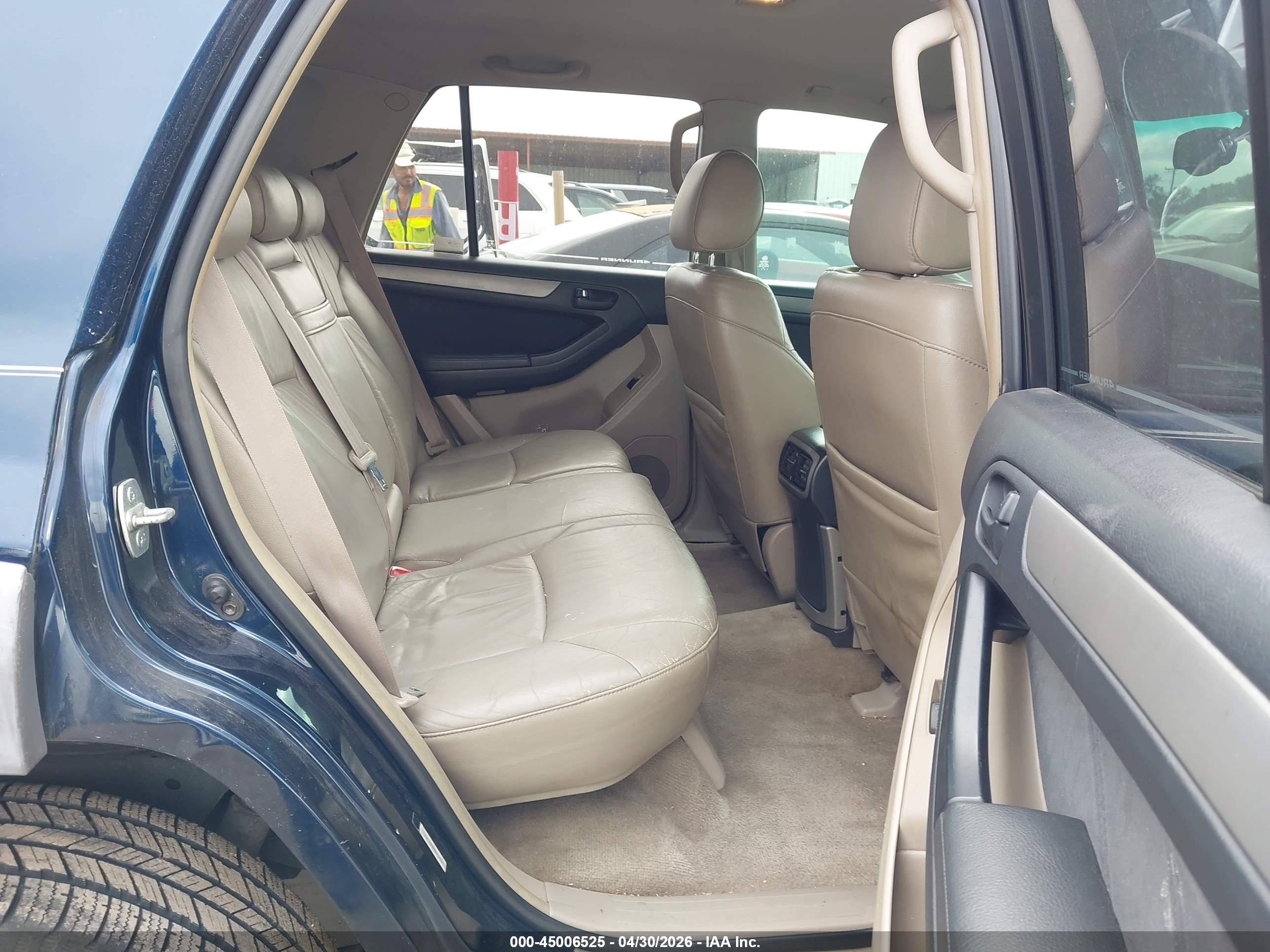 TOYOTA 4RUNNER image 8