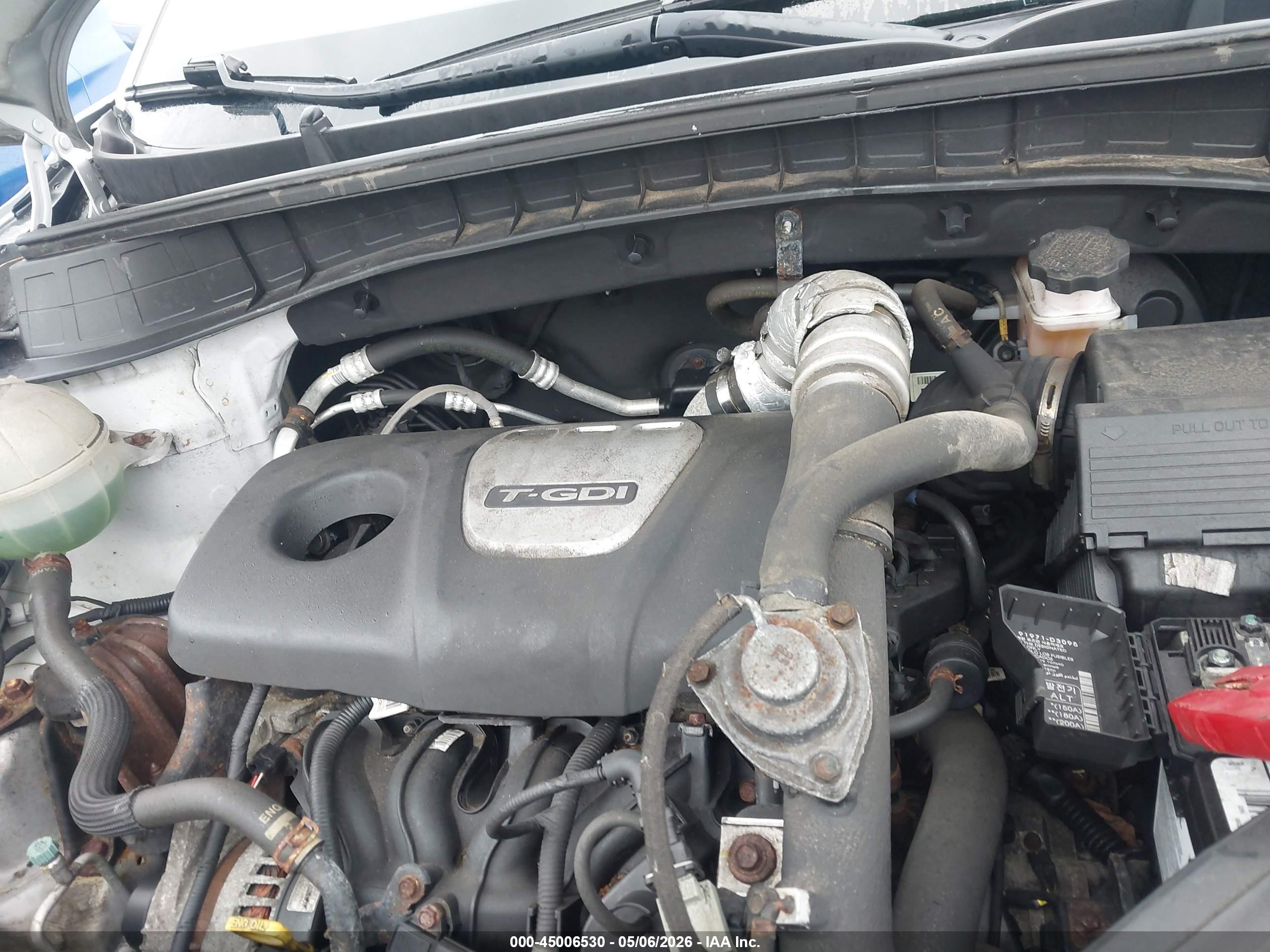 HYUNDAI TUCSON image 10