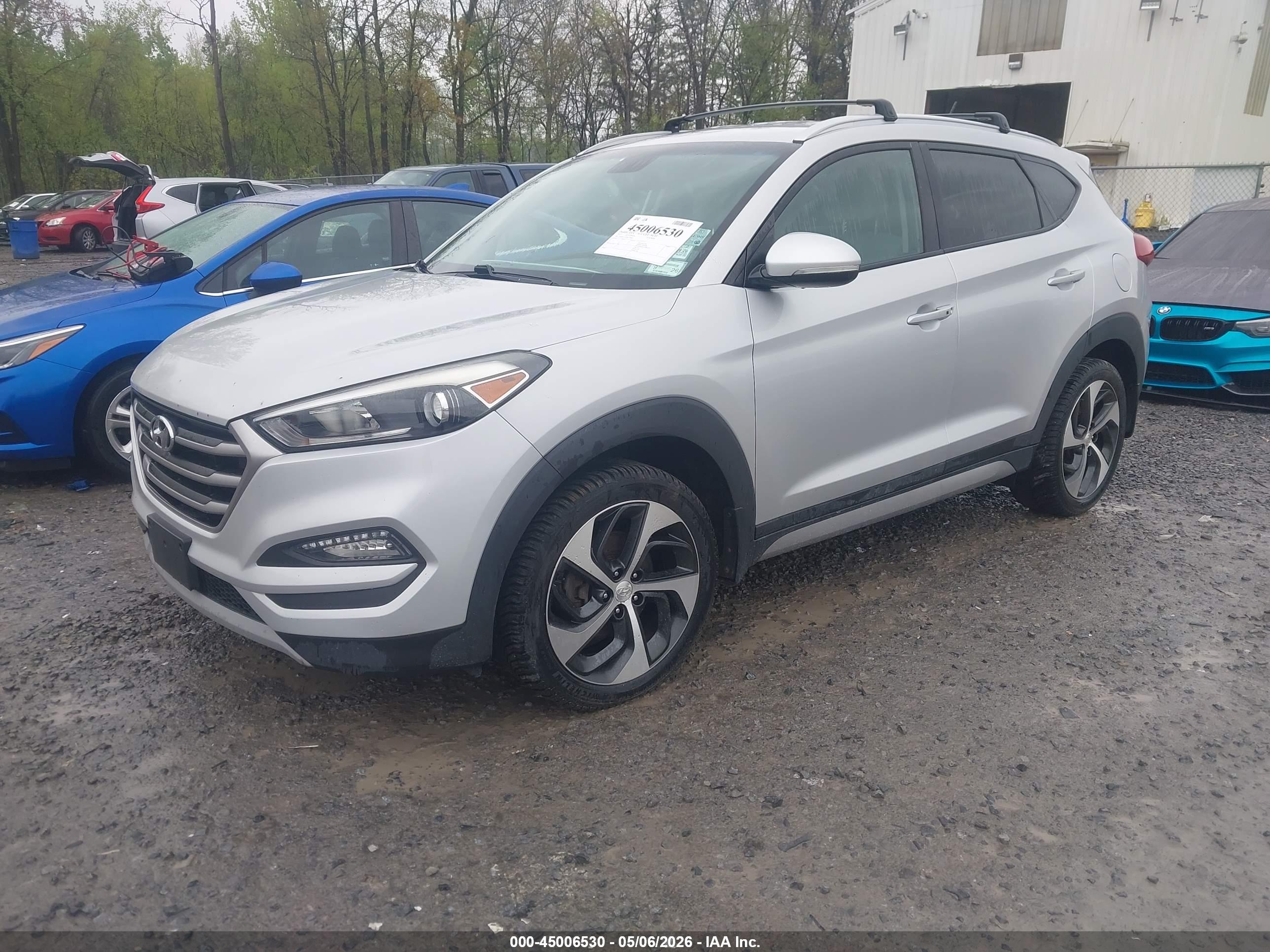 HYUNDAI TUCSON image 2