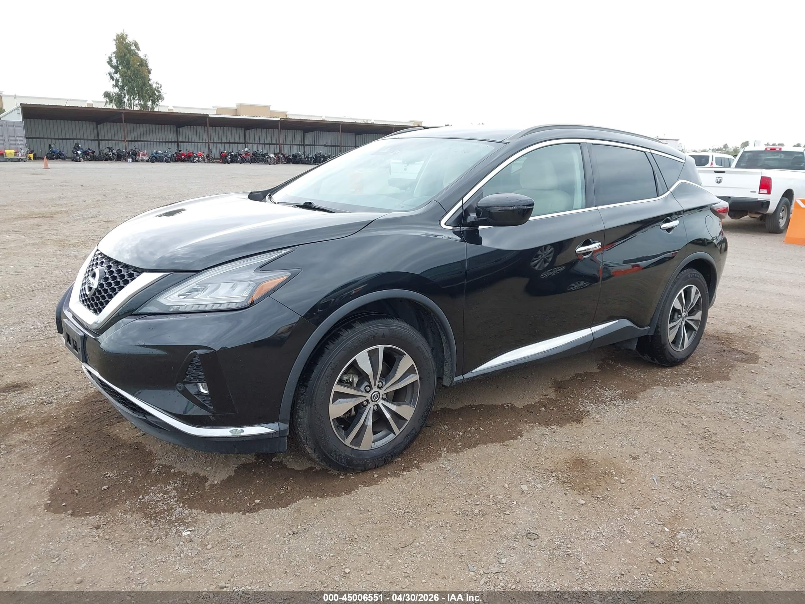 NISSAN MURANO image 2