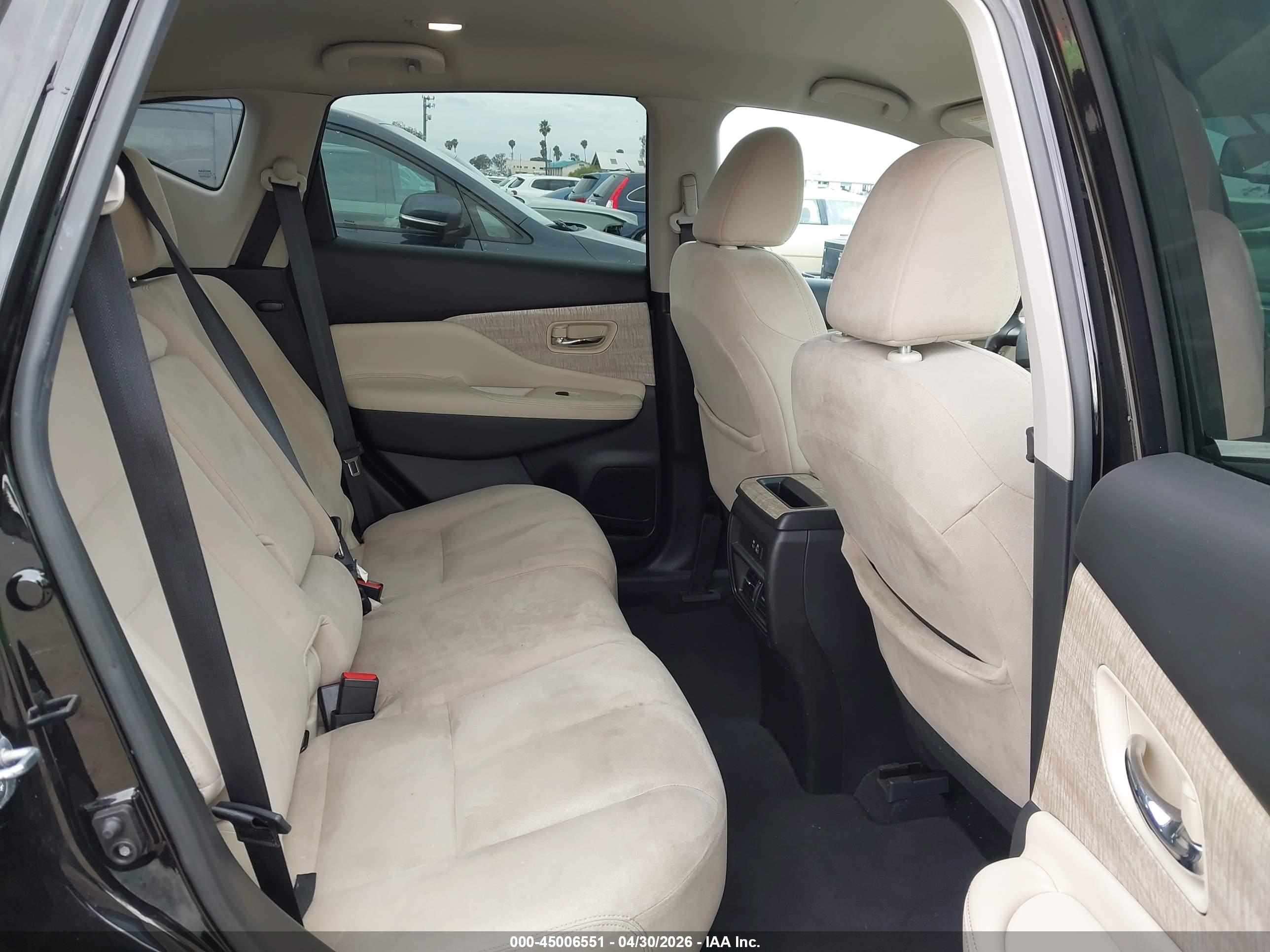 NISSAN MURANO image 8