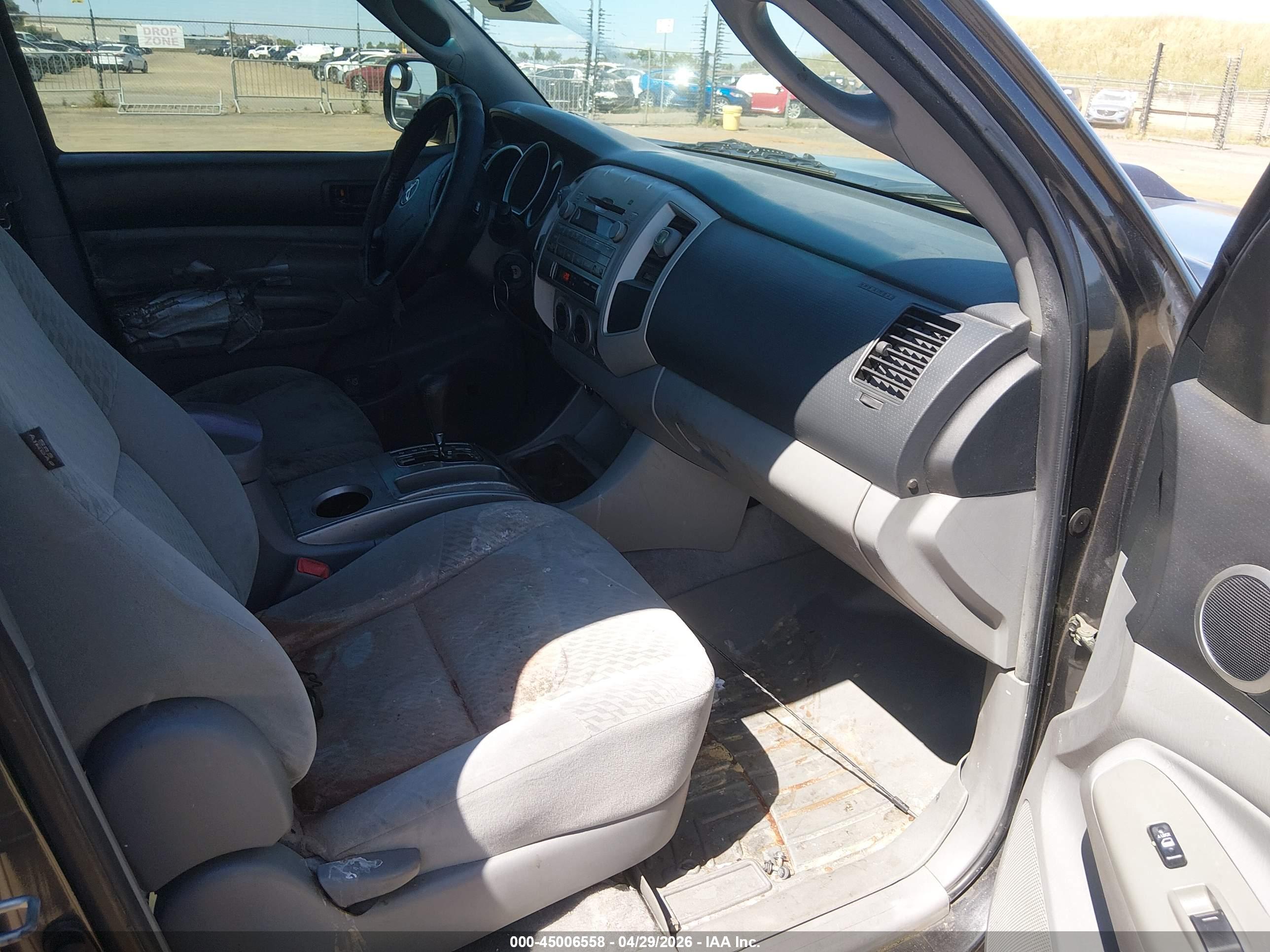 TOYOTA TACOMA image 5