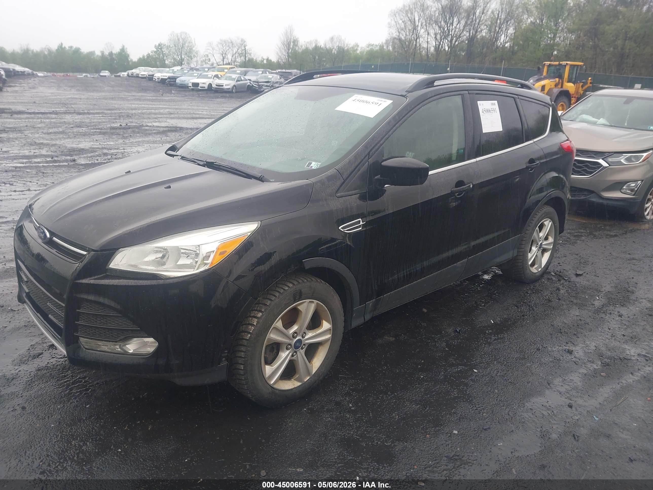 FORD ESCAPE image 2