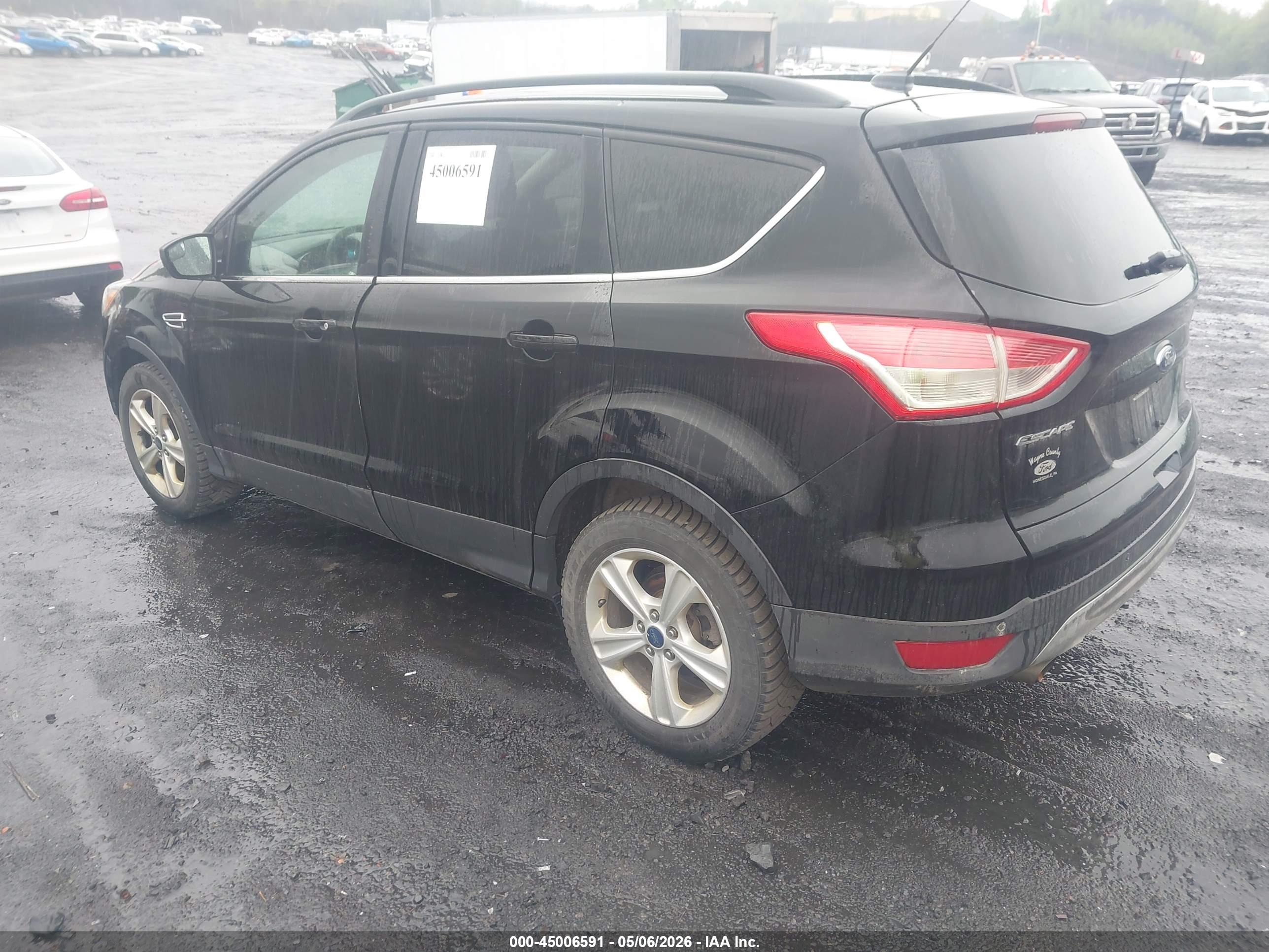 FORD ESCAPE image 3
