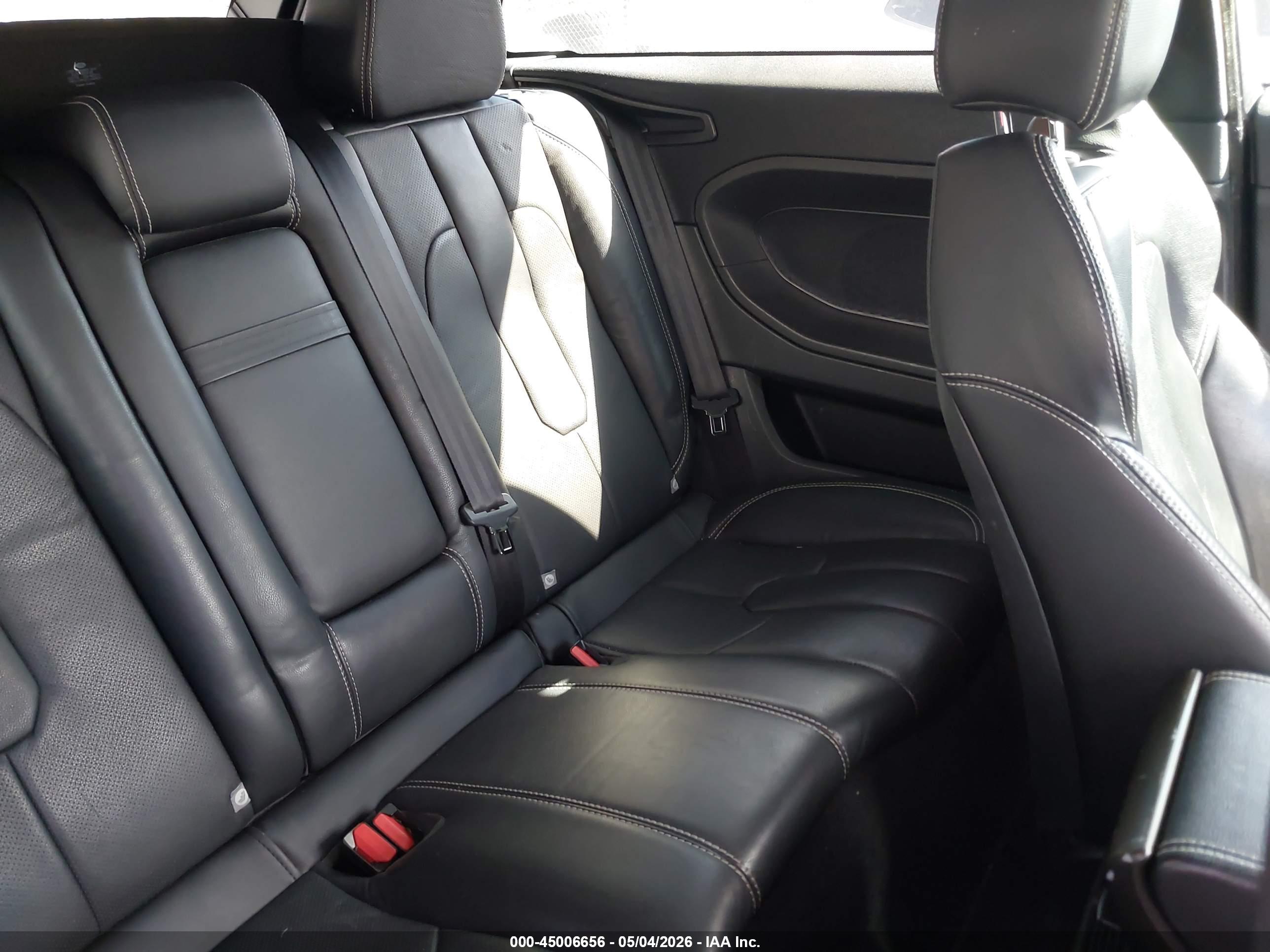 LAND ROVER image 8