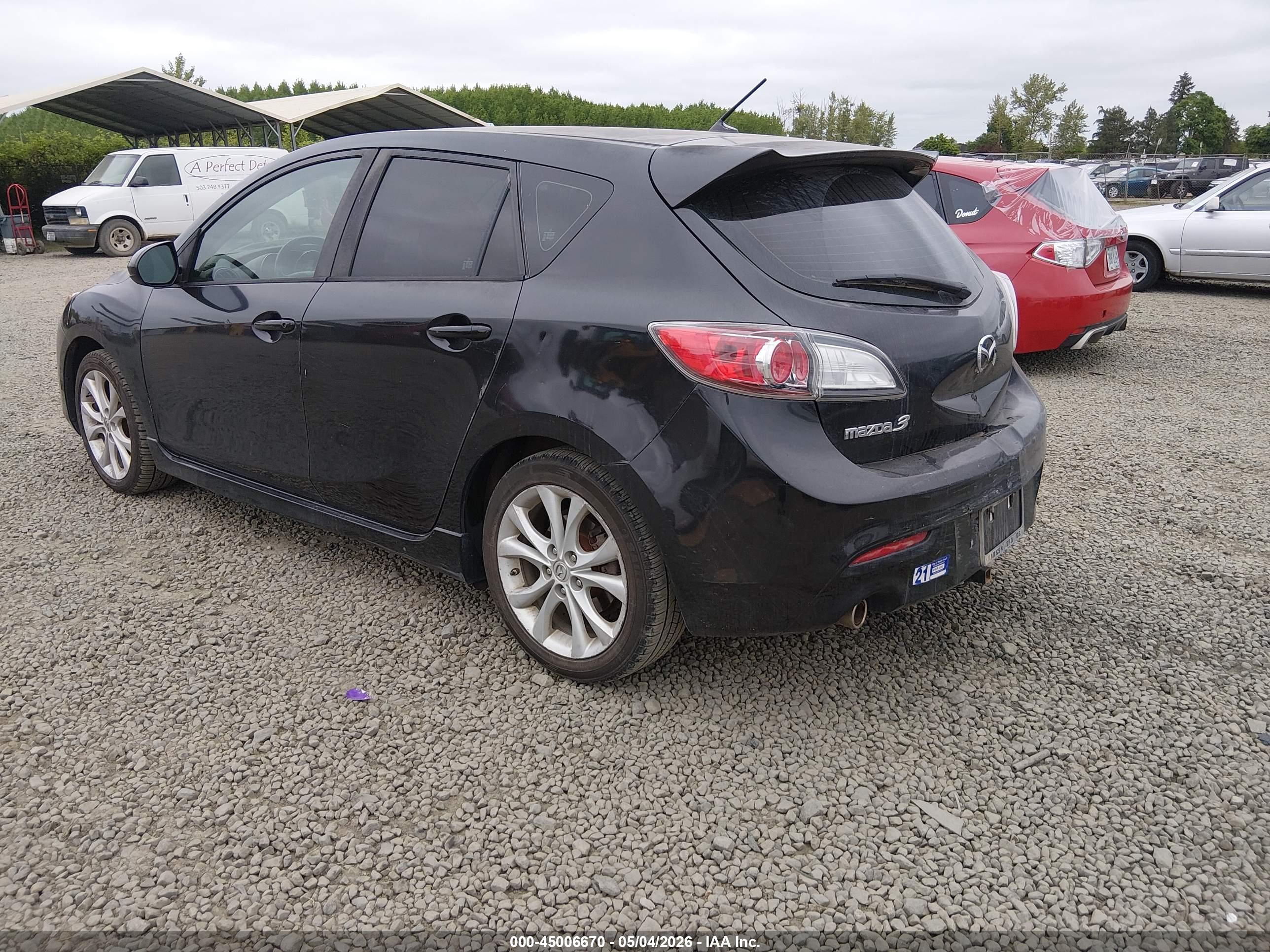 MAZDA MAZDA3 image 3