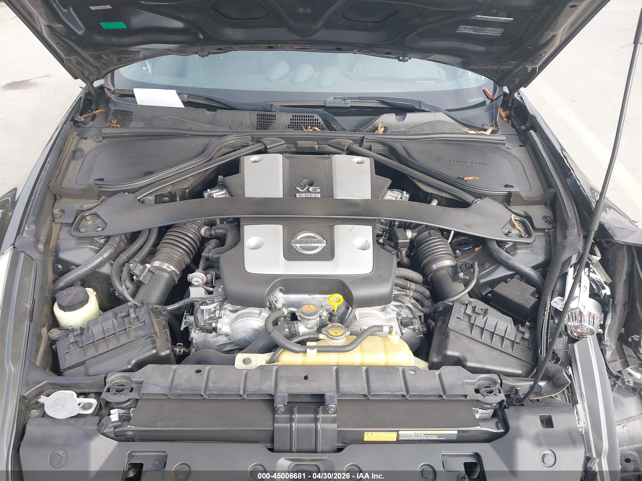 NISSAN 370Z image 10