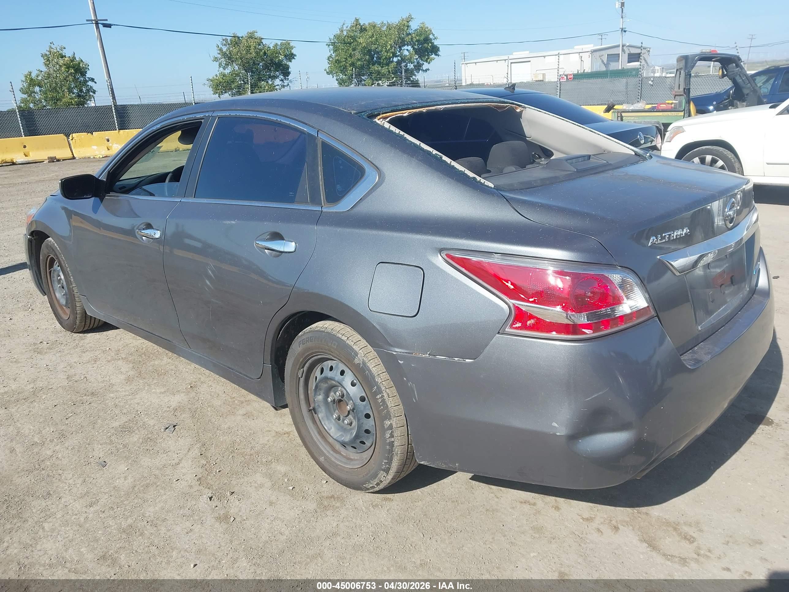 NISSAN ALTIMA image 3