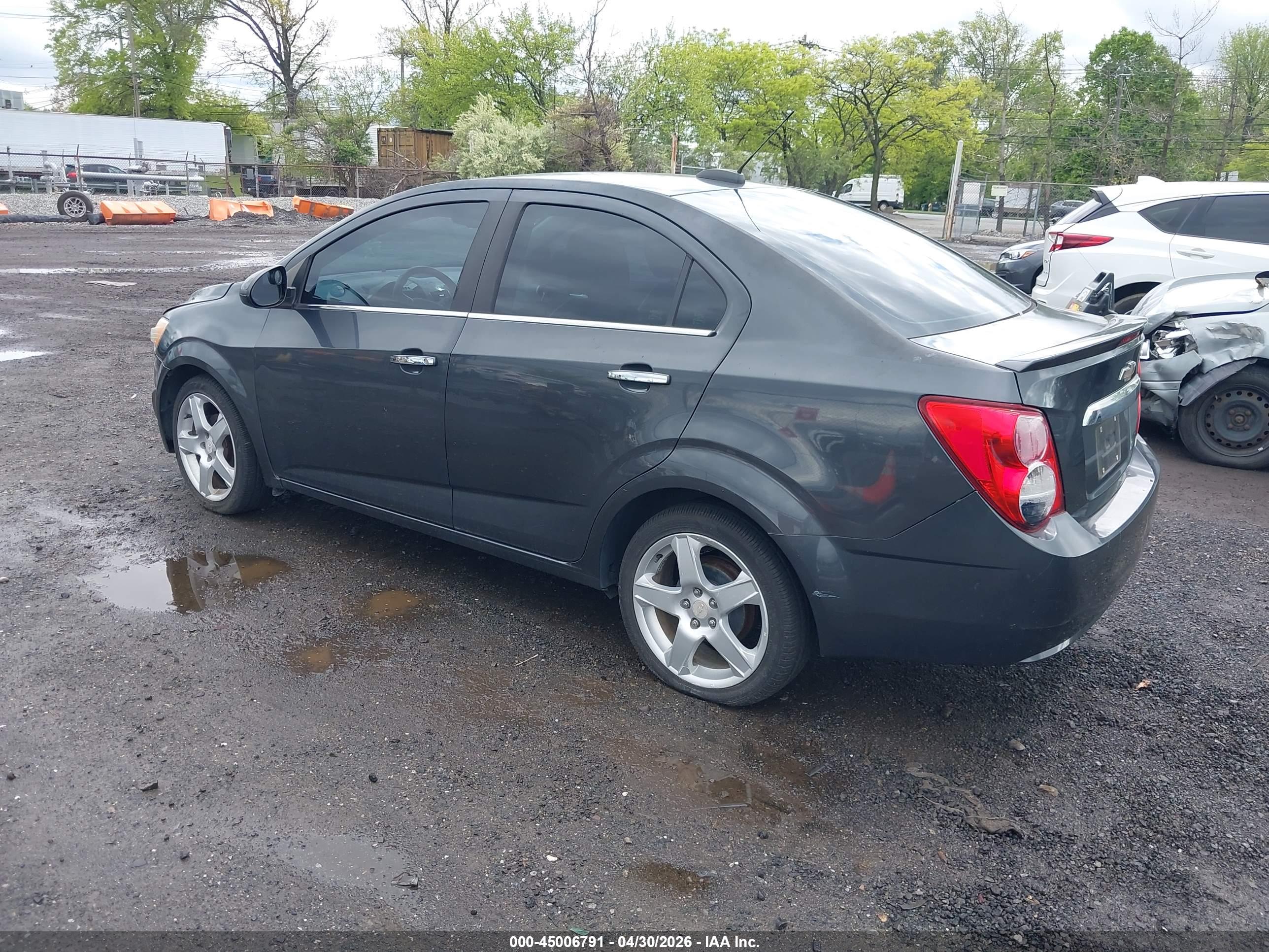 CHEVROLET SONIC image 3