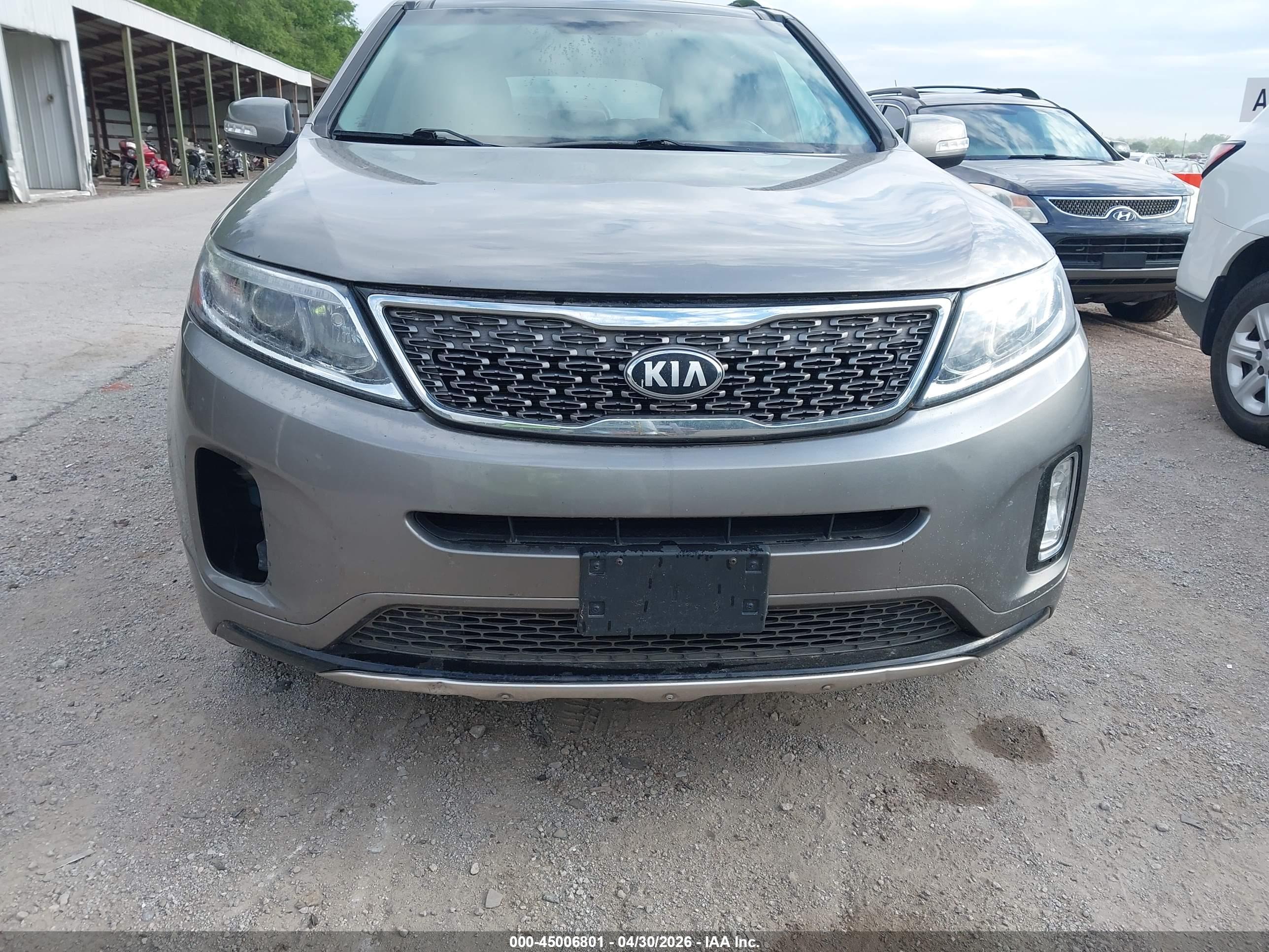 KIA SORENTO image 6