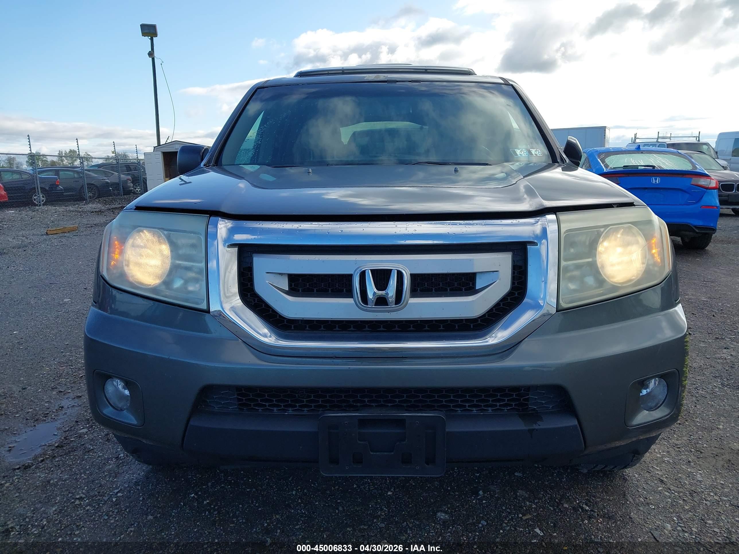 HONDA PILOT image 6