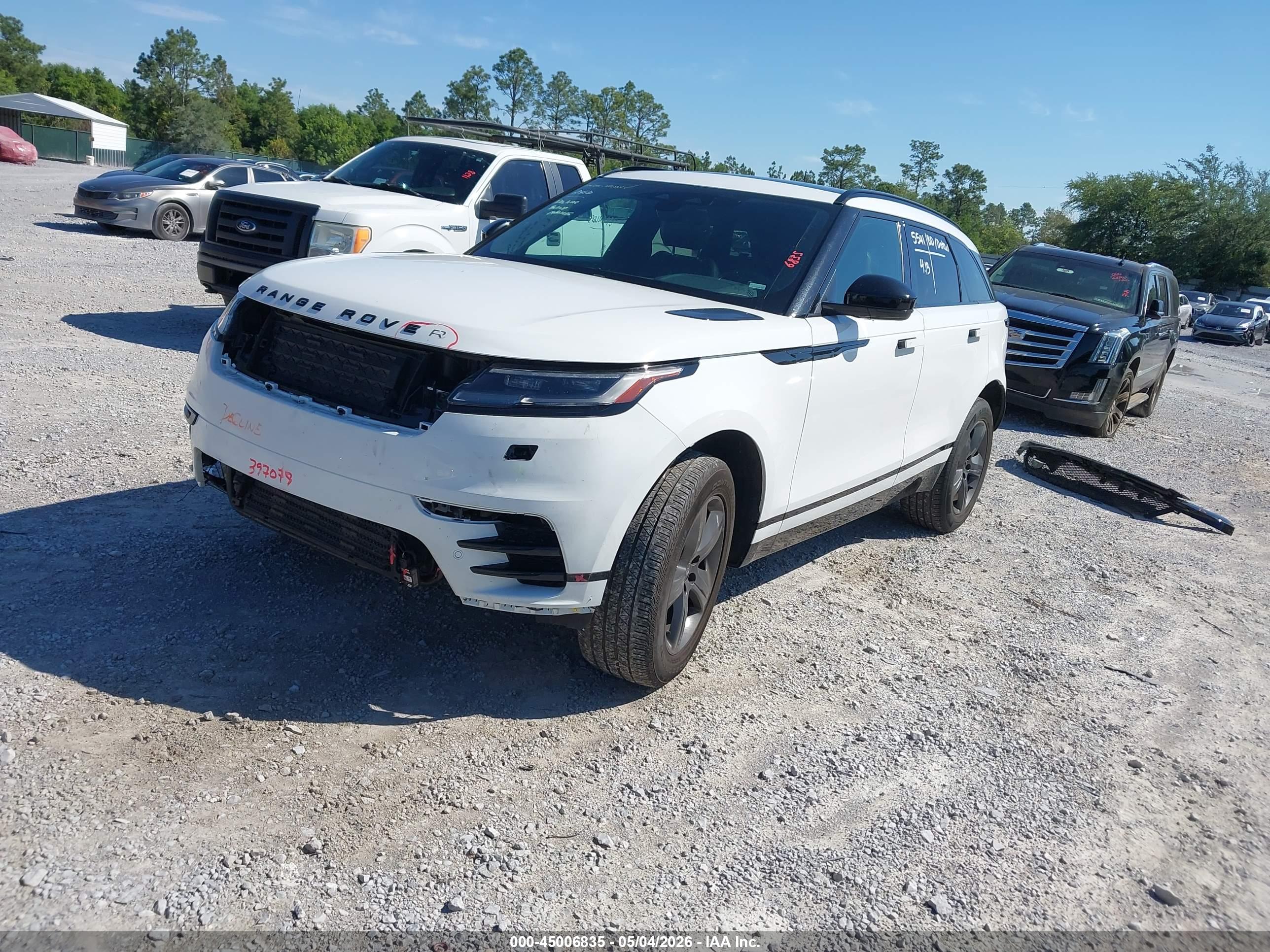 LAND ROVER image 2