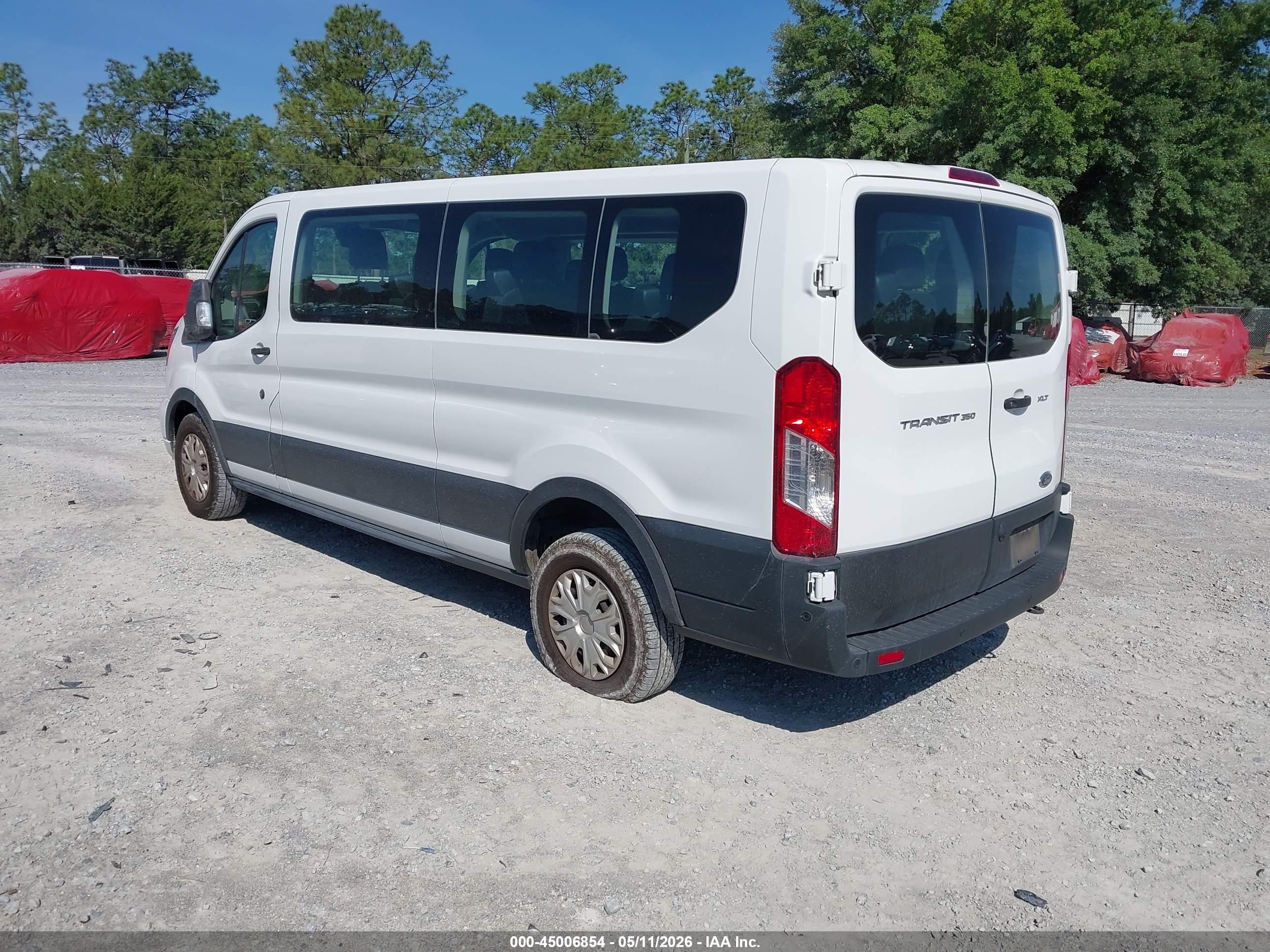 FORD TRANSIT-350 image 3