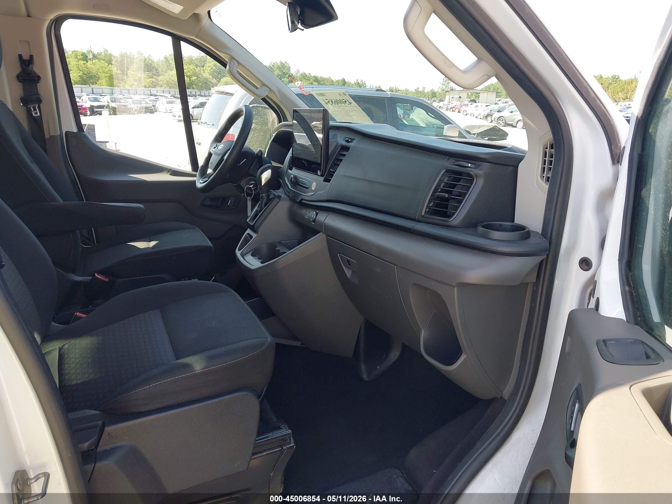 FORD TRANSIT-350 image 5