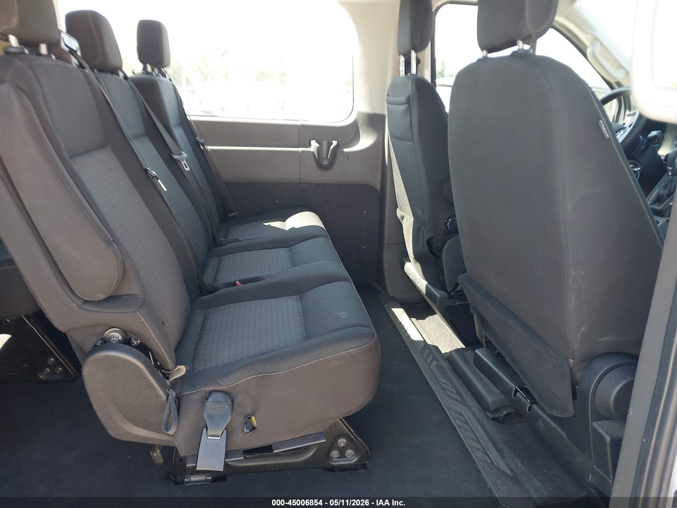 FORD TRANSIT-350 image 8